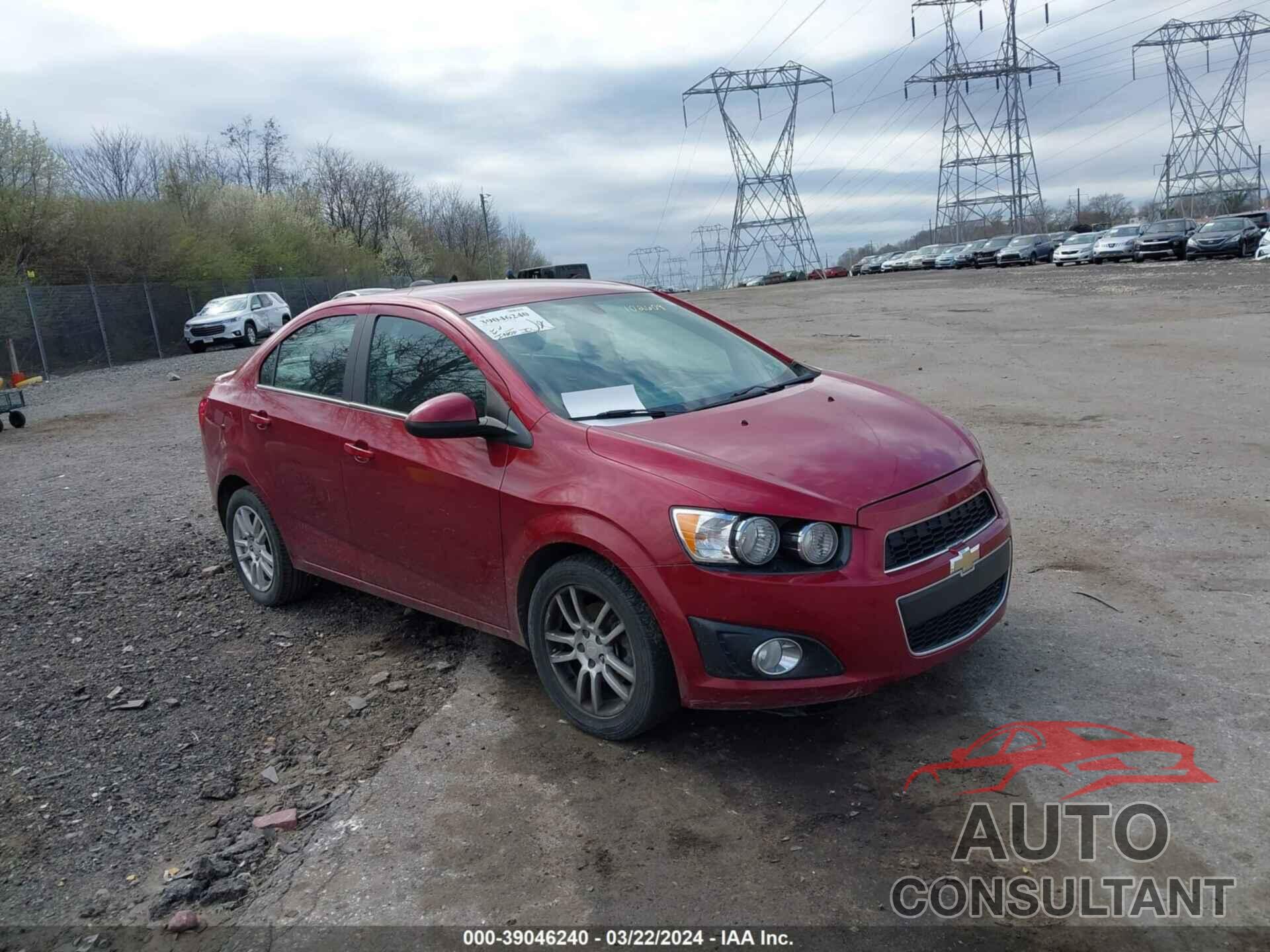 CHEVROLET SONIC 2016 - 1G1JC5SG4G4102609