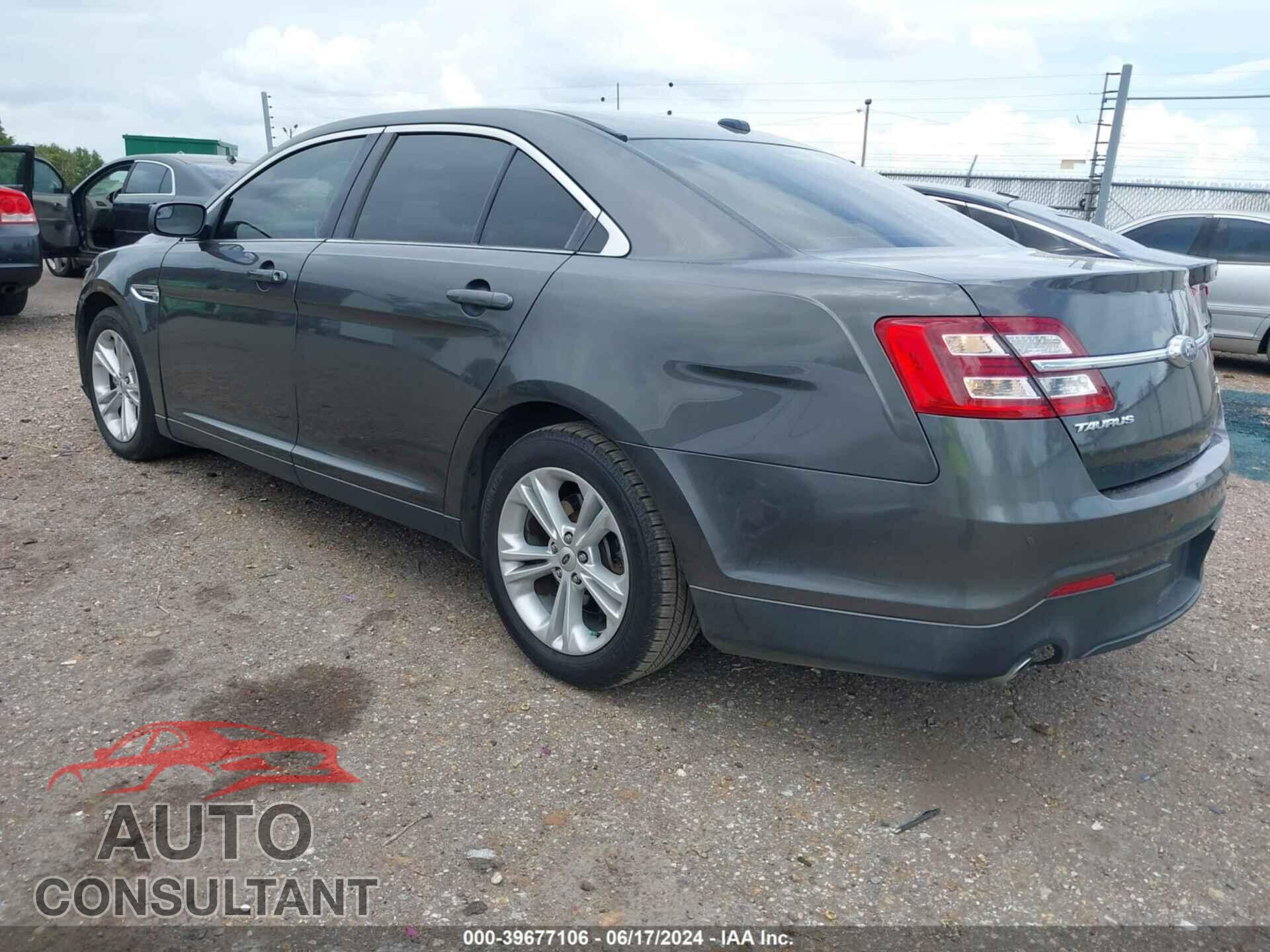 FORD TAURUS 2016 - 1FAHP2E82GG106949