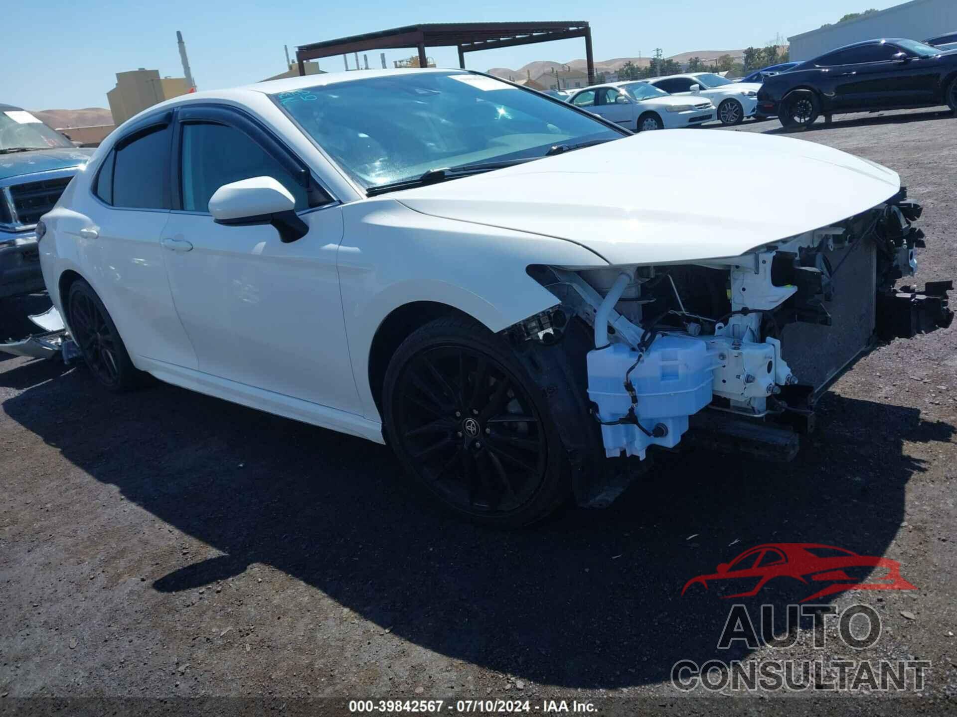 TOYOTA CAMRY 2021 - 4T1G11AK5MU544750