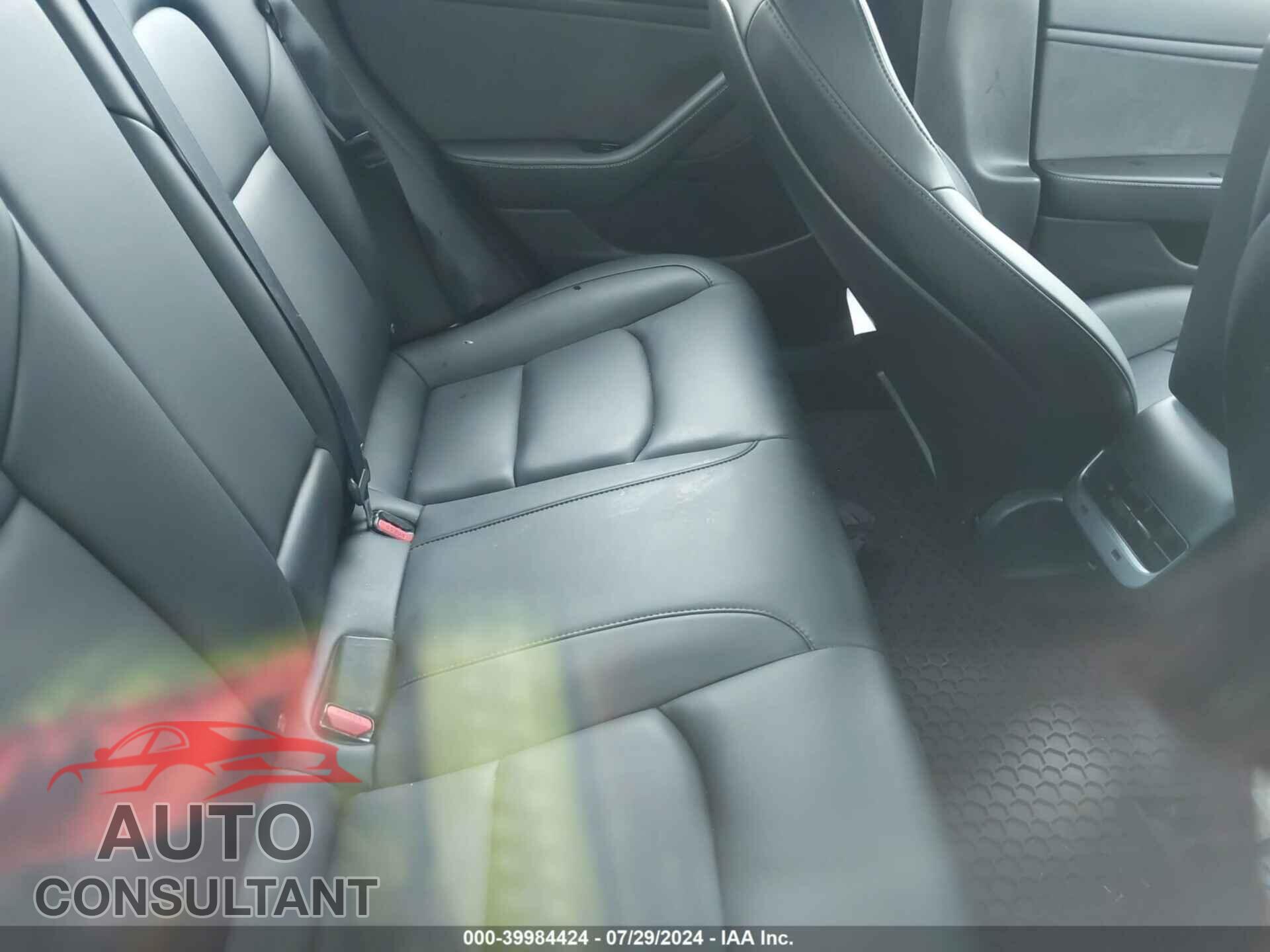 TESLA MODEL 3 2019 - 5YJ3E1EB2KF214037
