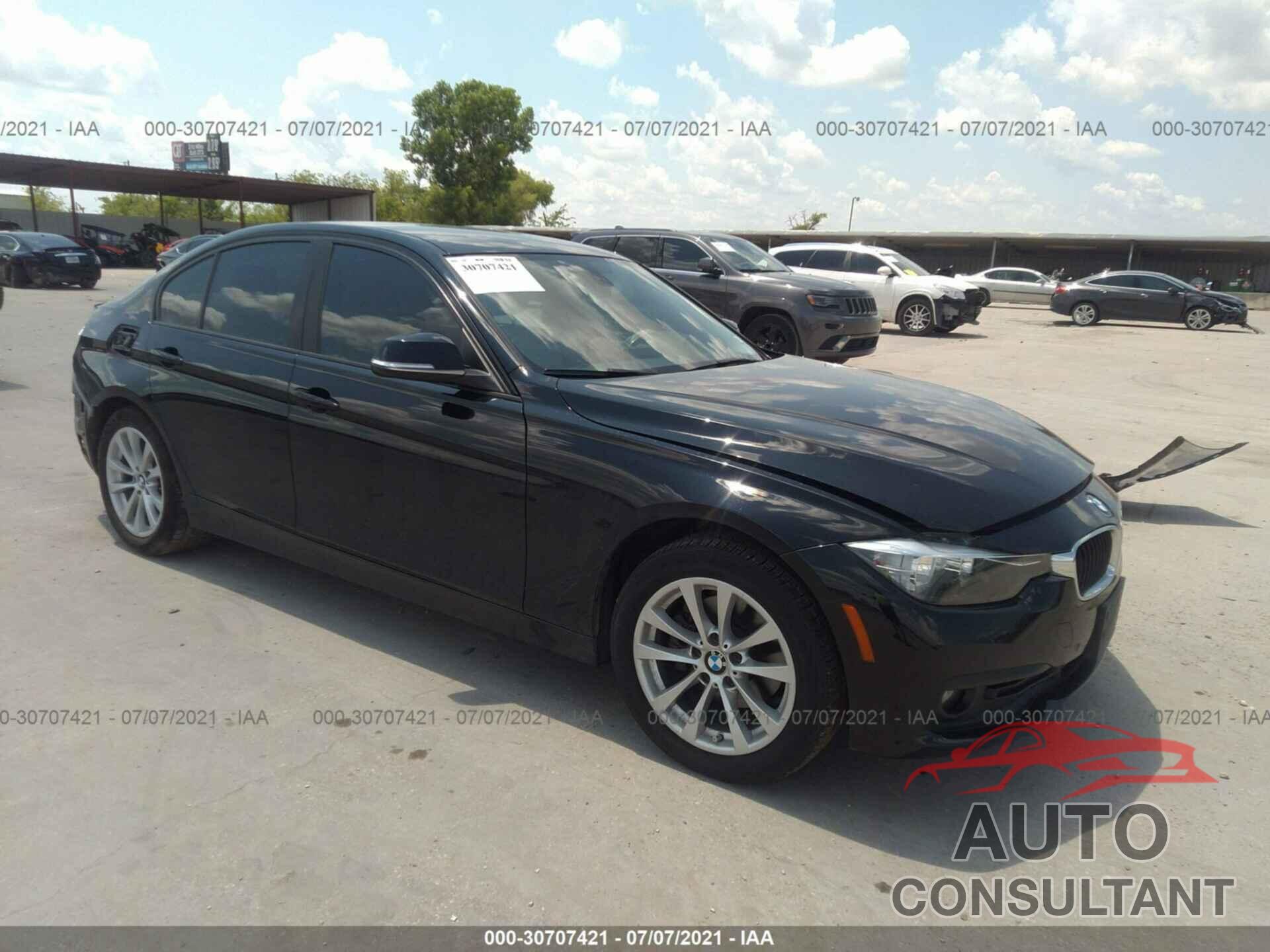 BMW 3 SERIES 2016 - WBA8E1G51GNU10960