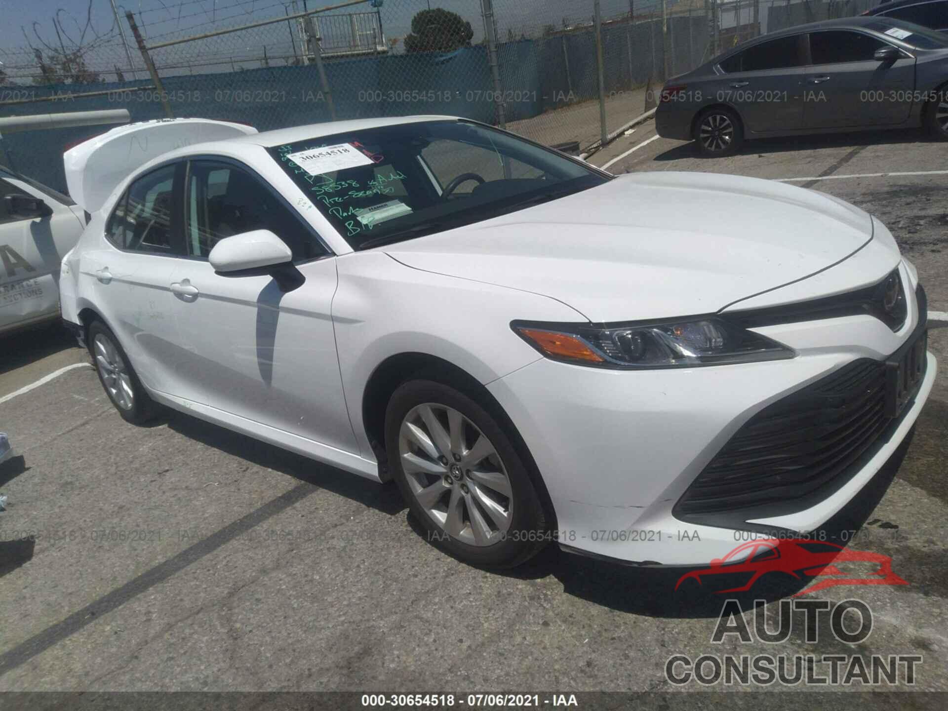 TOYOTA CAMRY 2019 - 4T1B11HK8KU832839
