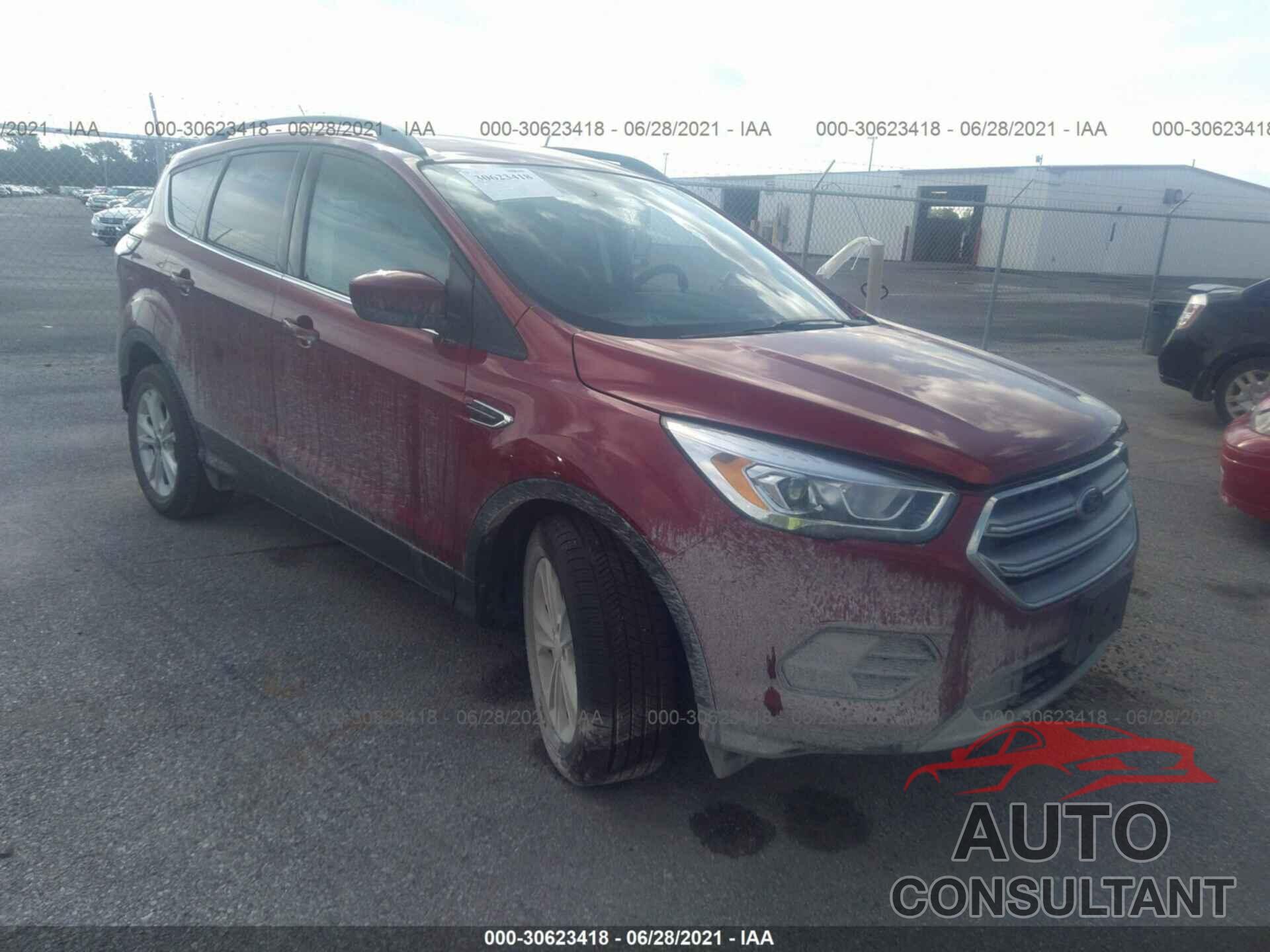 FORD ESCAPE 2017 - 1FMCU0GD7HUC87380