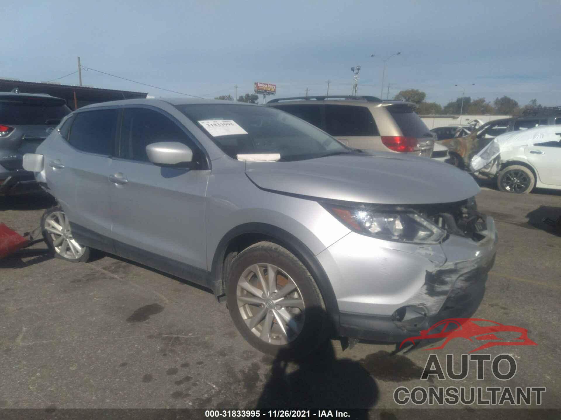 NISSAN ROGUE SPORT 2018 - JN1BJ1CR5JW262863