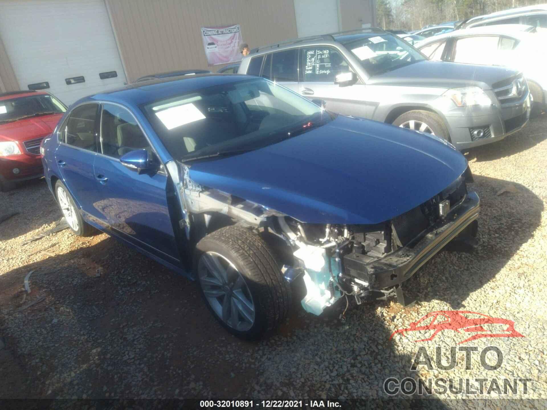 VOLKSWAGEN PASSAT 2017 - 1VWGT7A33HC013873