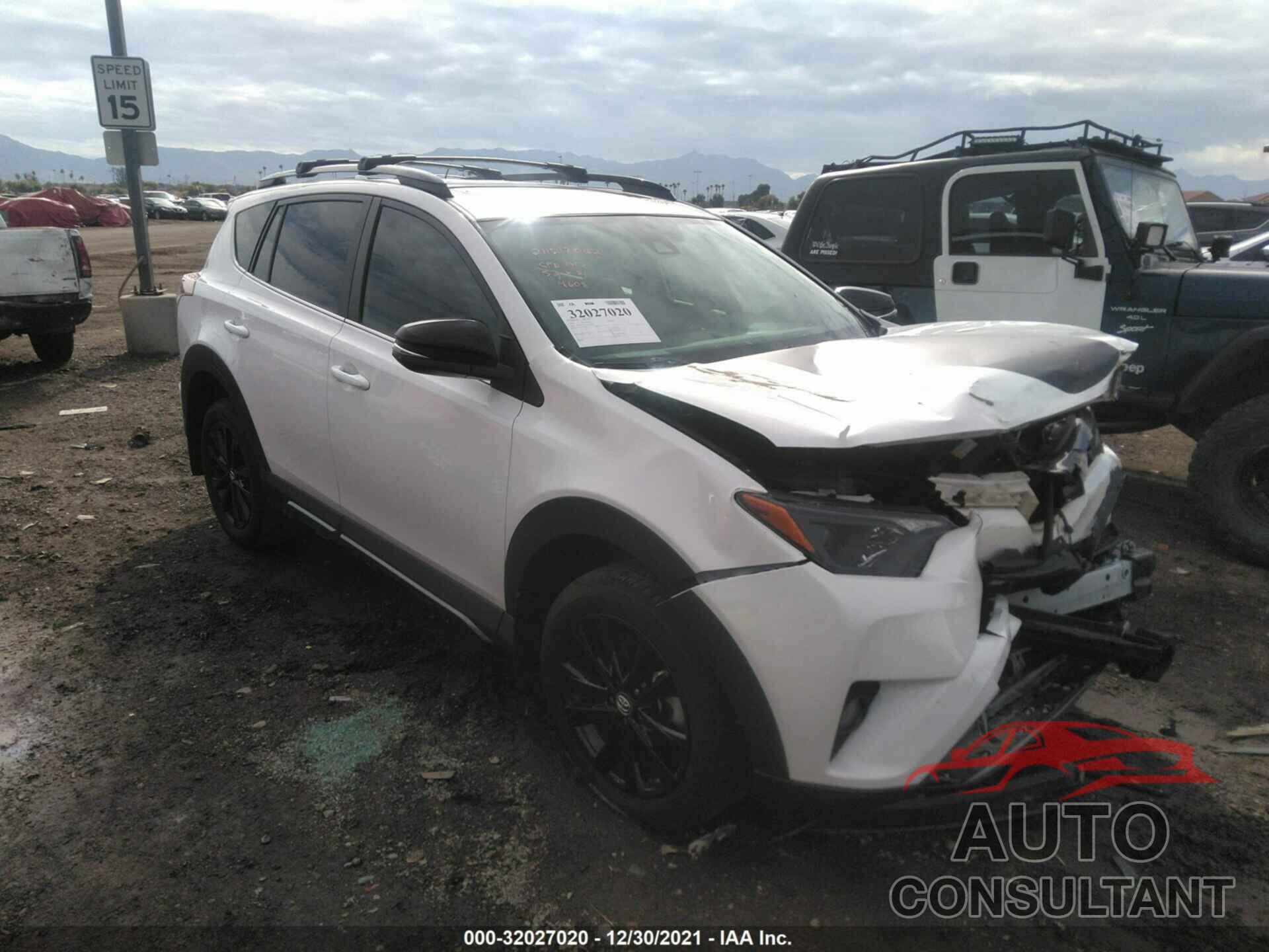 TOYOTA RAV4 2018 - 2T3RFREV3JW704608