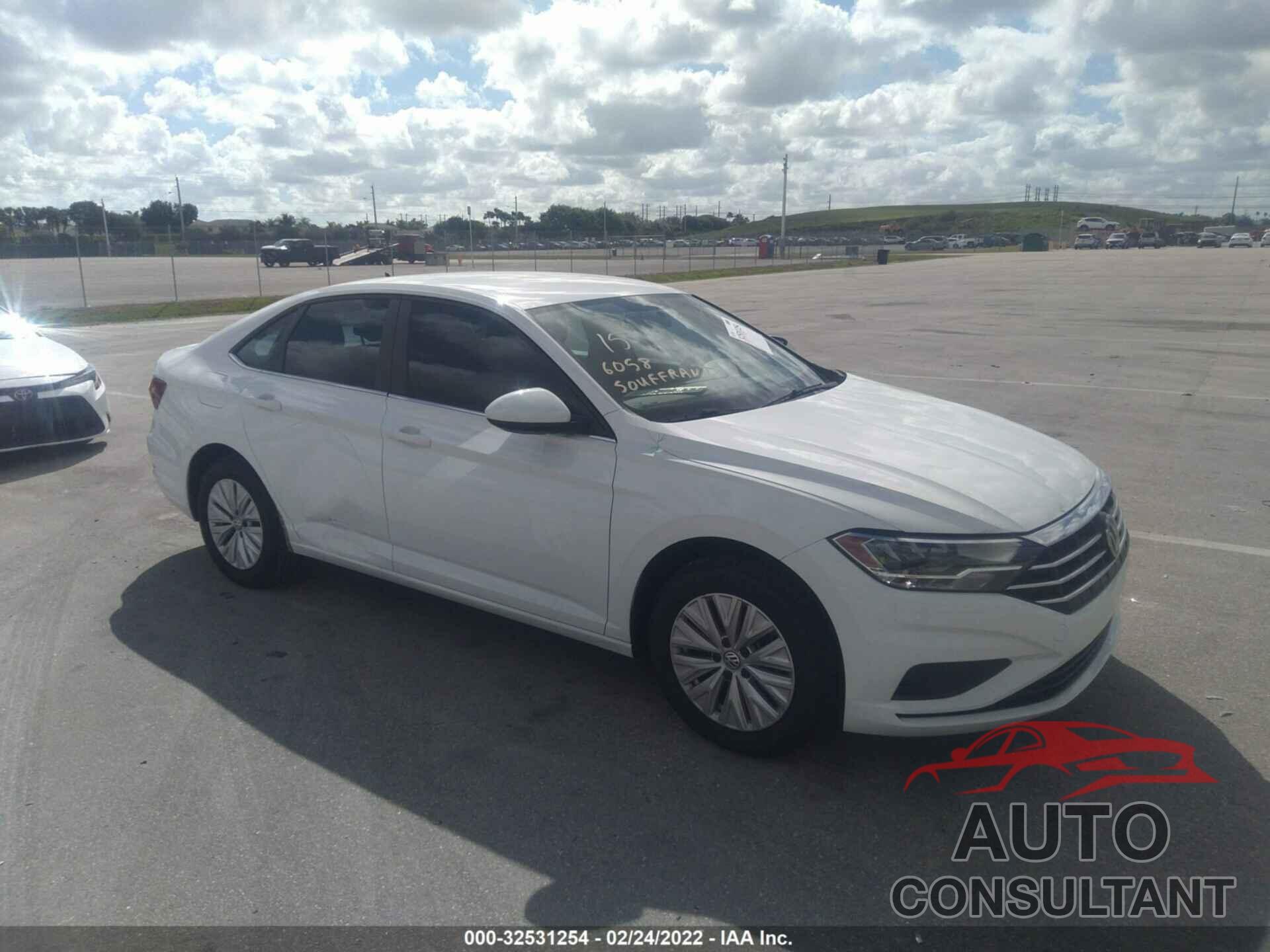 VOLKSWAGEN JETTA 2019 - 3VWCB7BU6KM252560