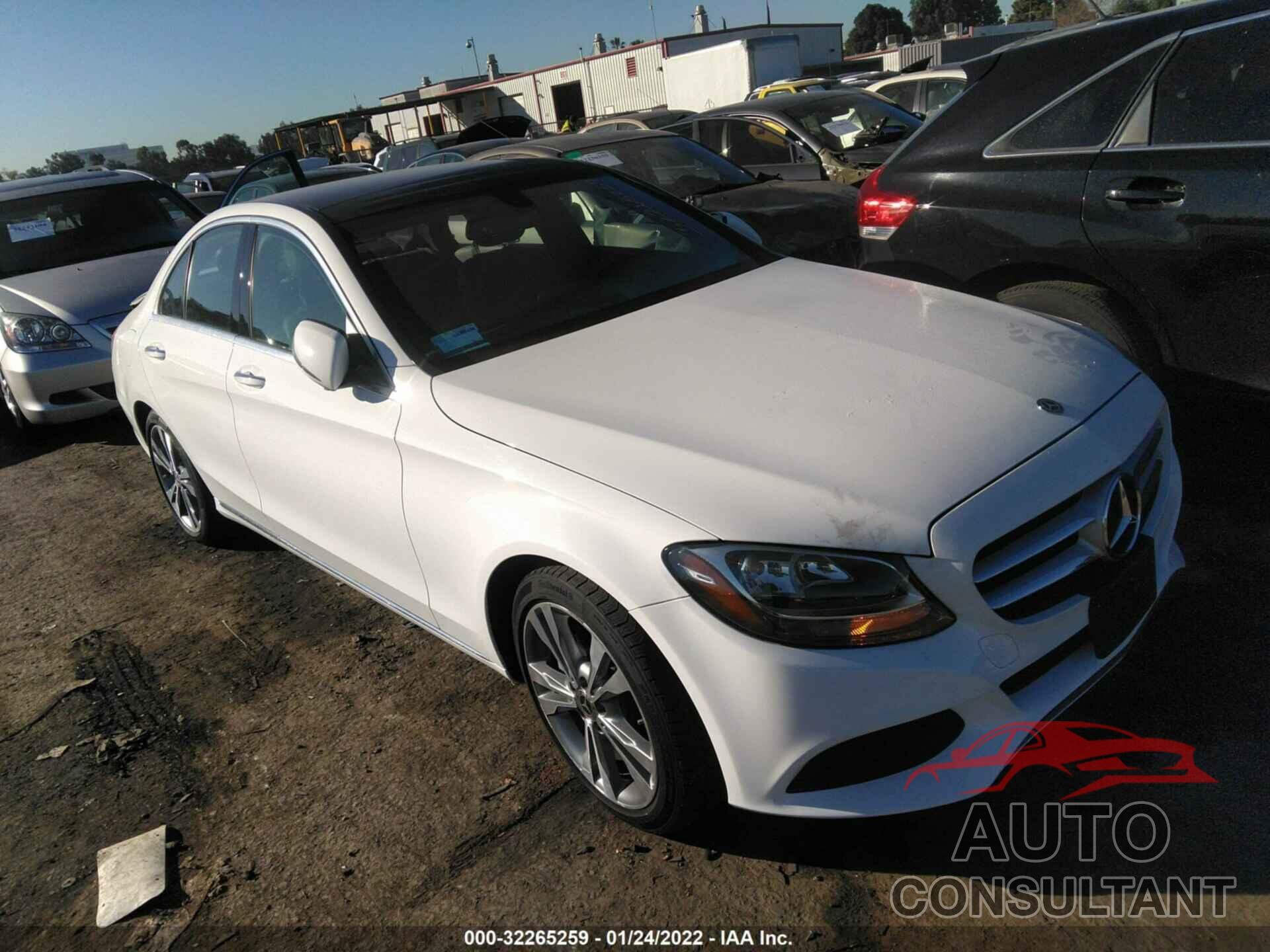 MERCEDES-BENZ C-CLASS 2018 - 55SWF4JB8JU279800