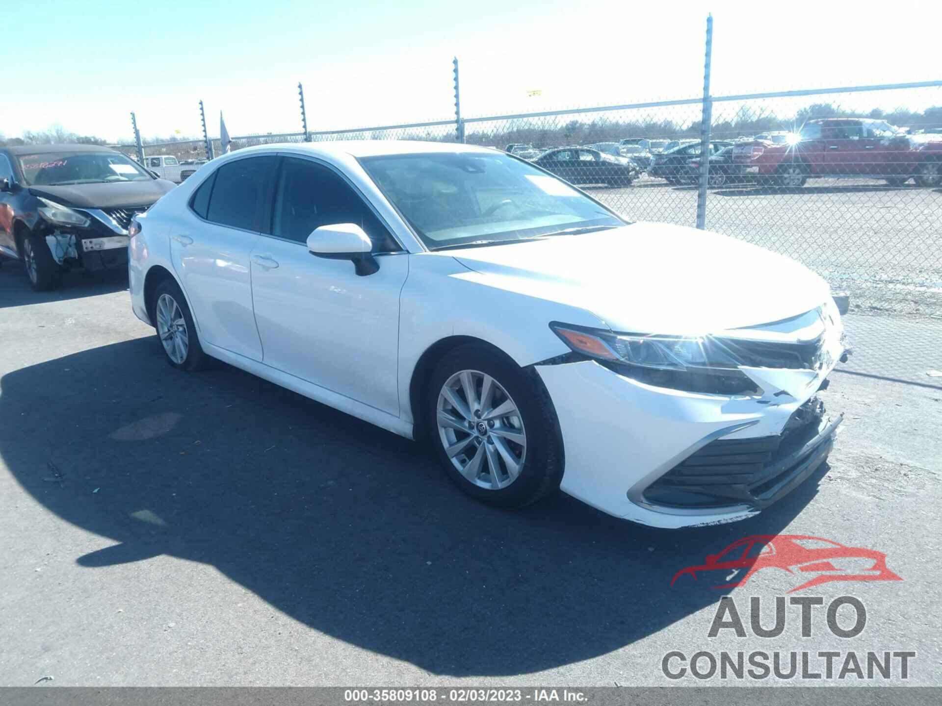 TOYOTA CAMRY 2021 - 4T1C11AK4MU474401