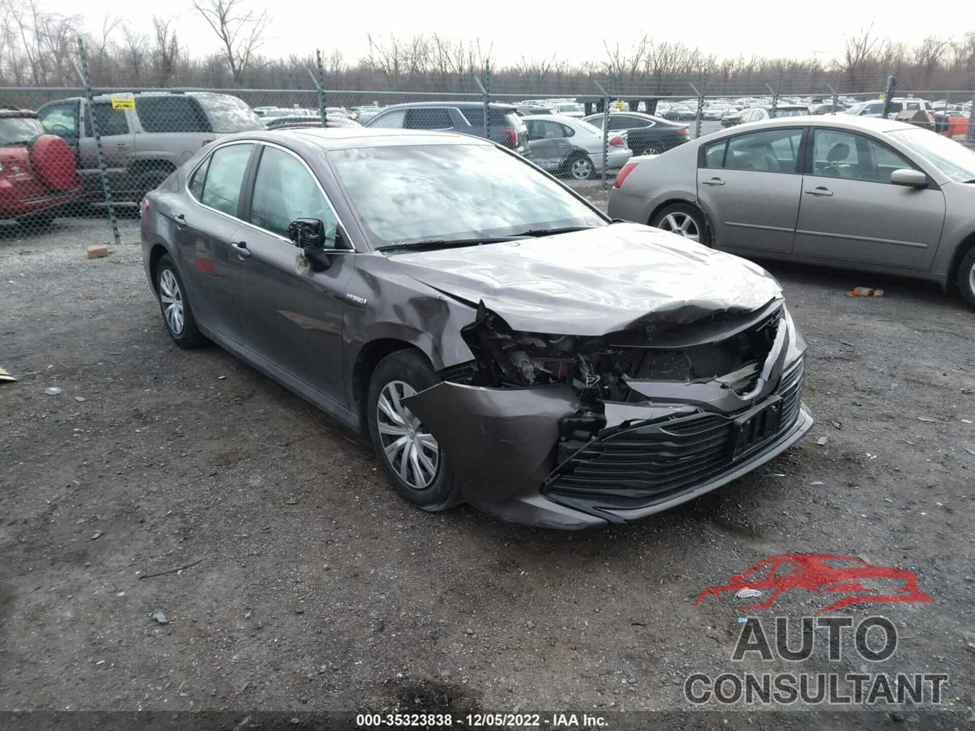 TOYOTA CAMRY 2018 - 4T1B31HK6JU505624