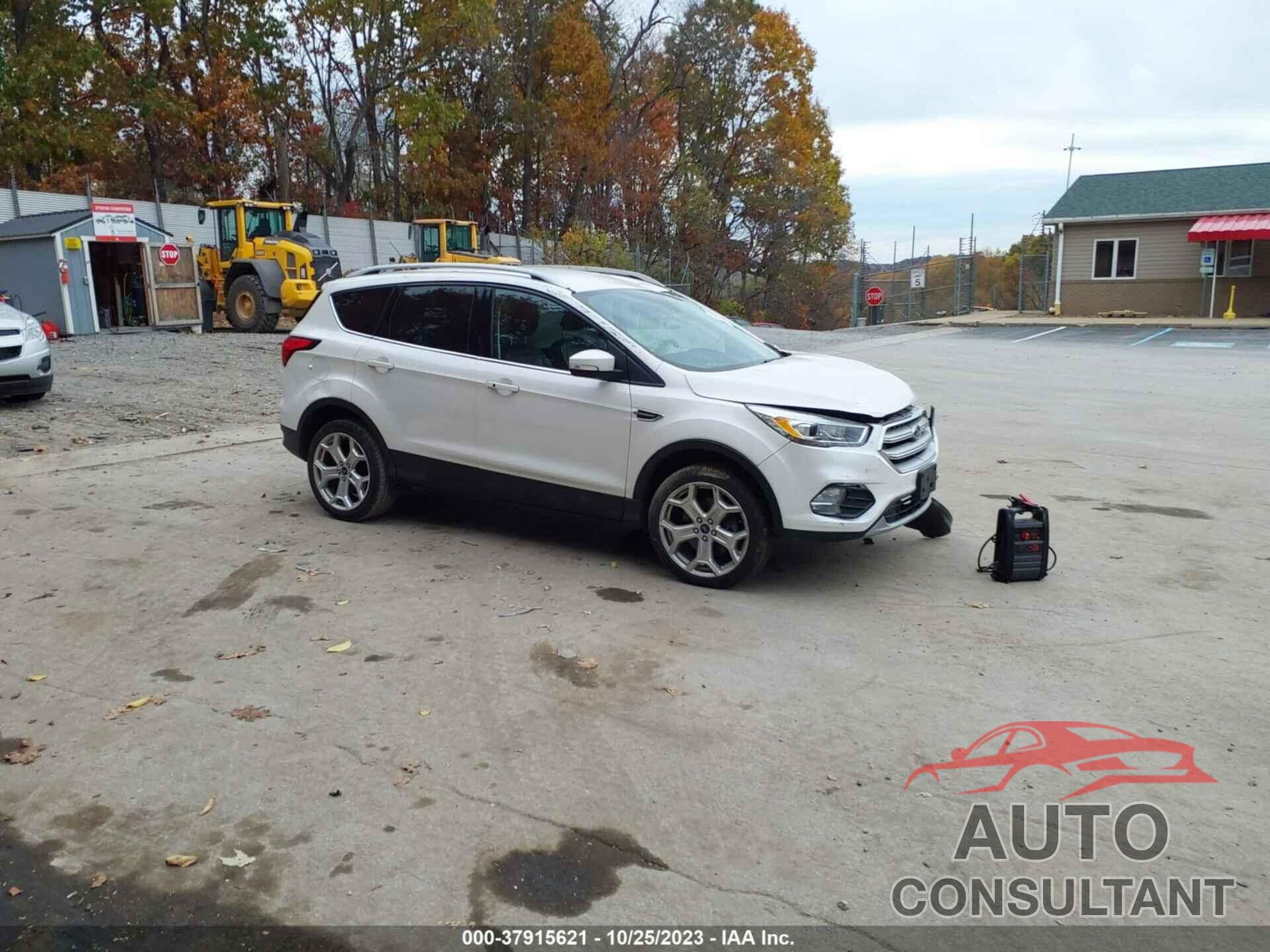 FORD ESCAPE 2019 - 1FMCU9J99KUA31323
