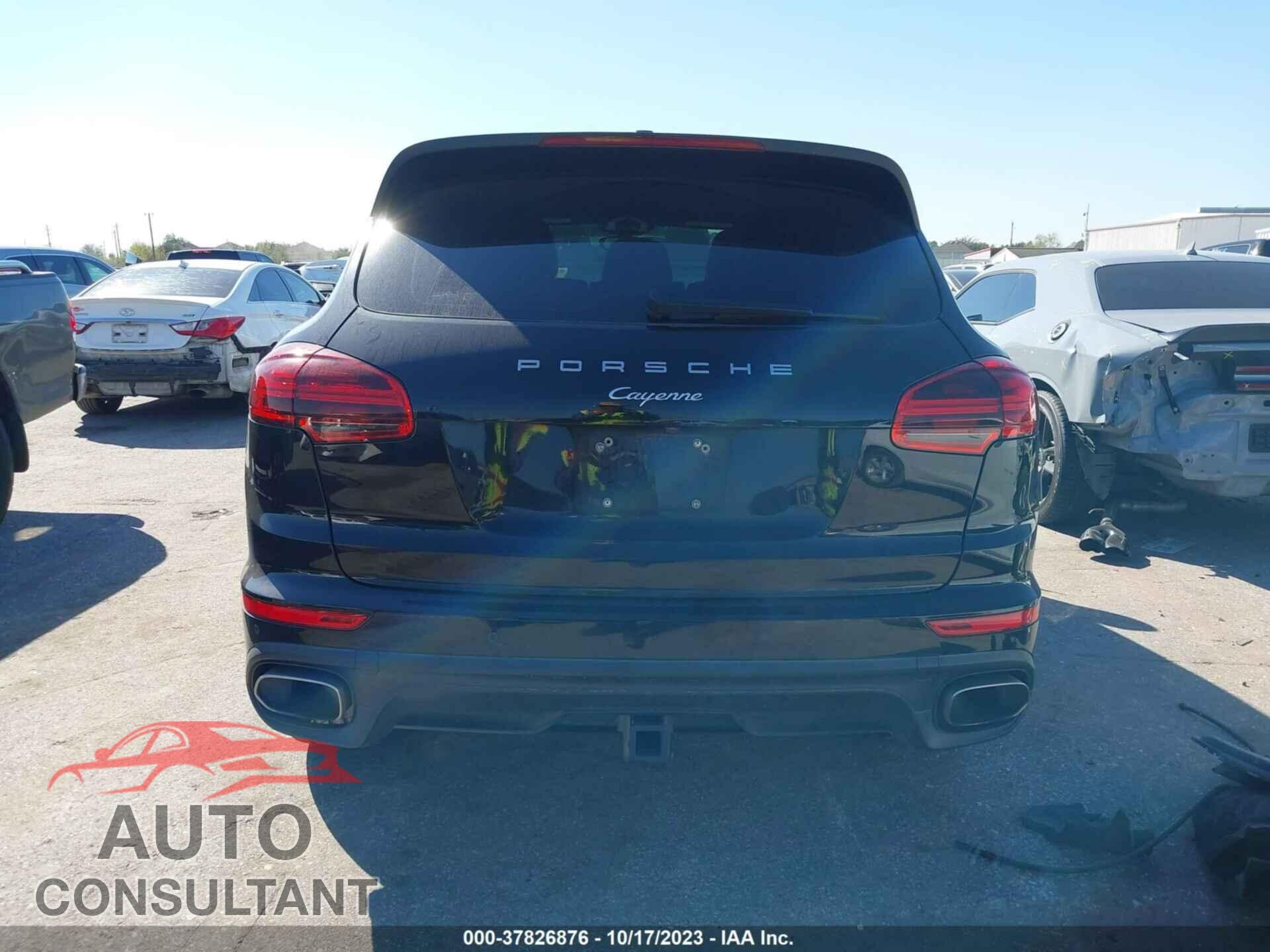 PORSCHE CAYENNE 2018 - WP1AA2A21JKA02678