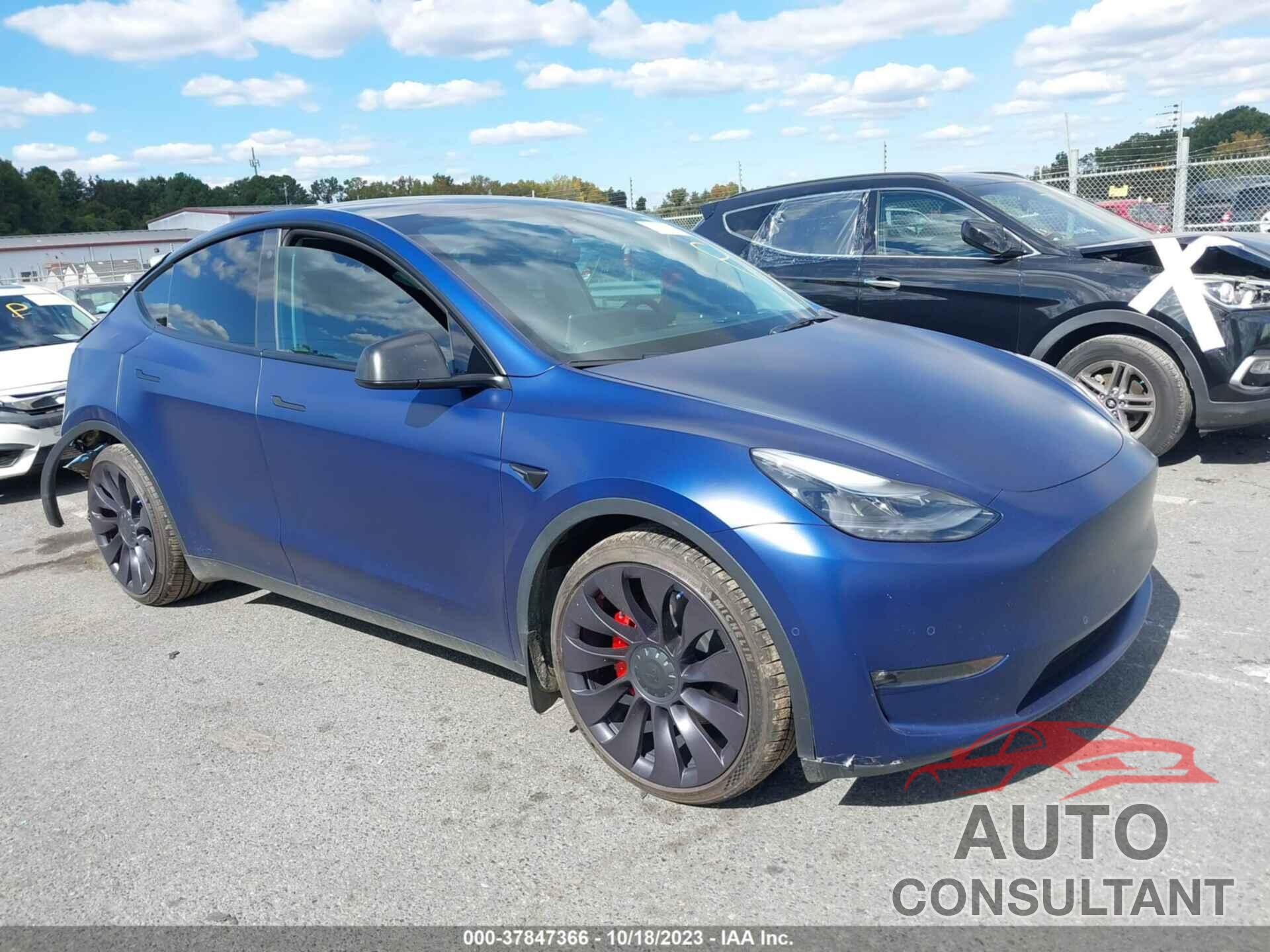 TESLA MODEL Y 2021 - 5YJYGDEF0MF230454