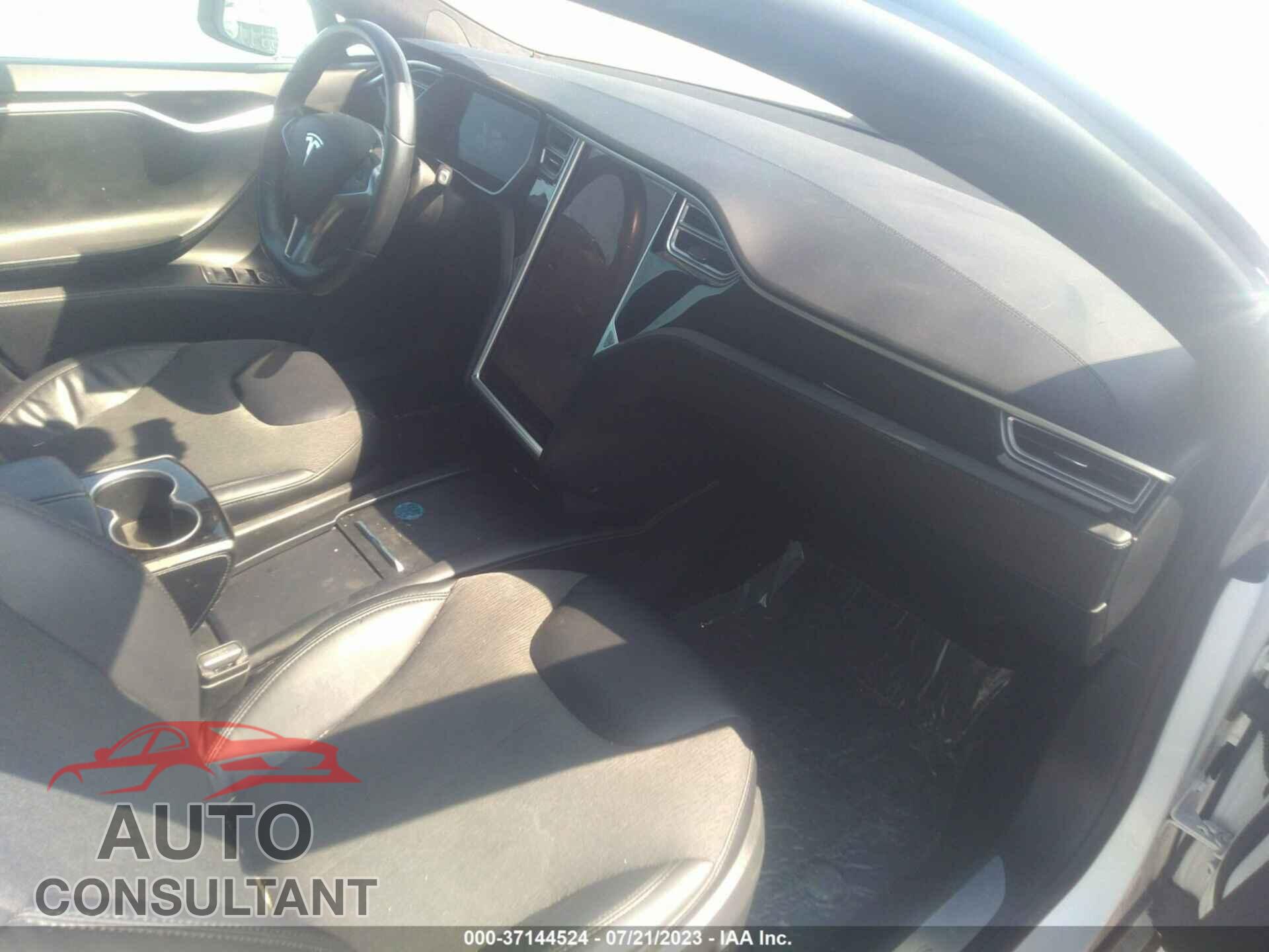 TESLA MODEL S 2016 - 5YJSA1E21GF151205
