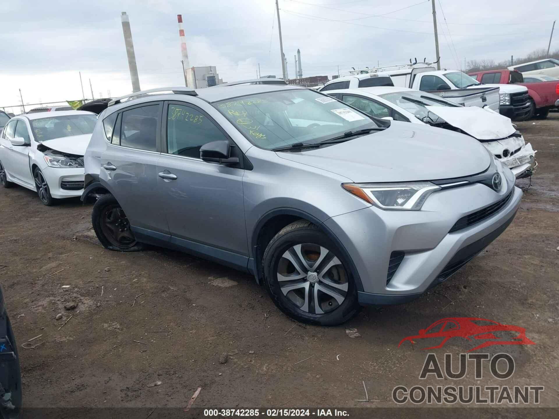 TOYOTA RAV4 2017 - 2T3BFREV9HW643275