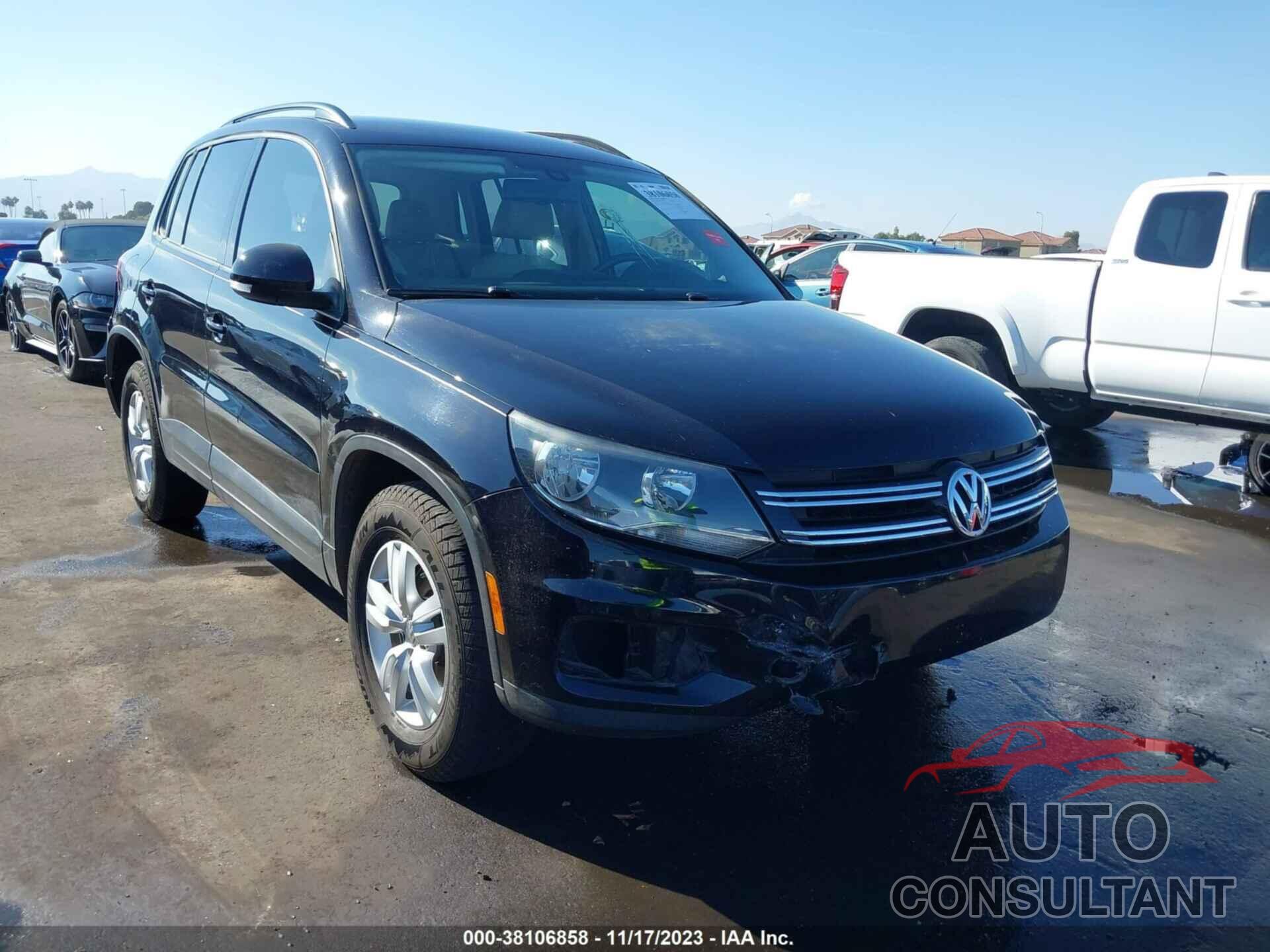 VOLKSWAGEN TIGUAN 2017 - WVGBV7AX9HW508213