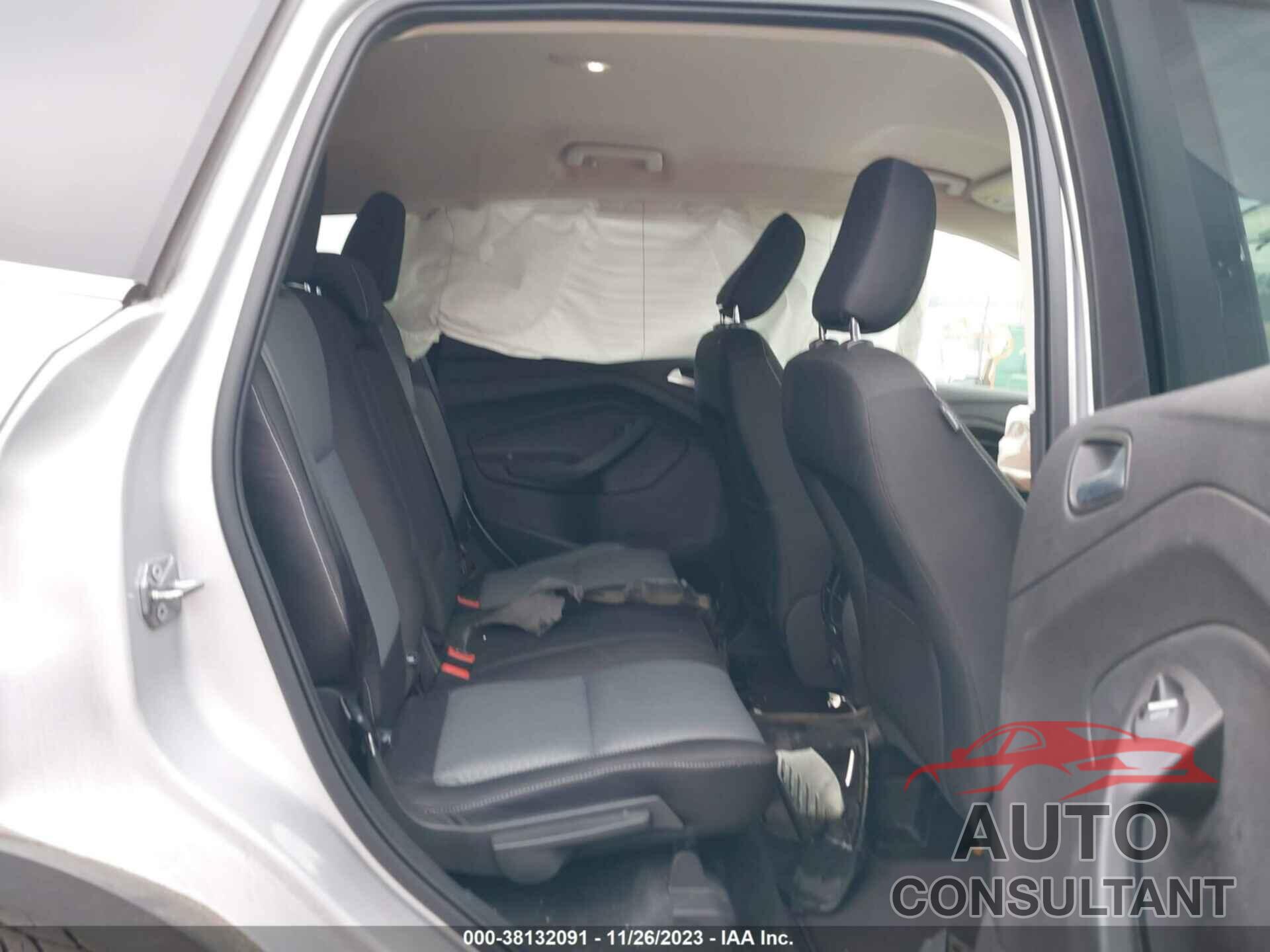 FORD ESCAPE 2019 - 1FMCU0GD8KUA17310