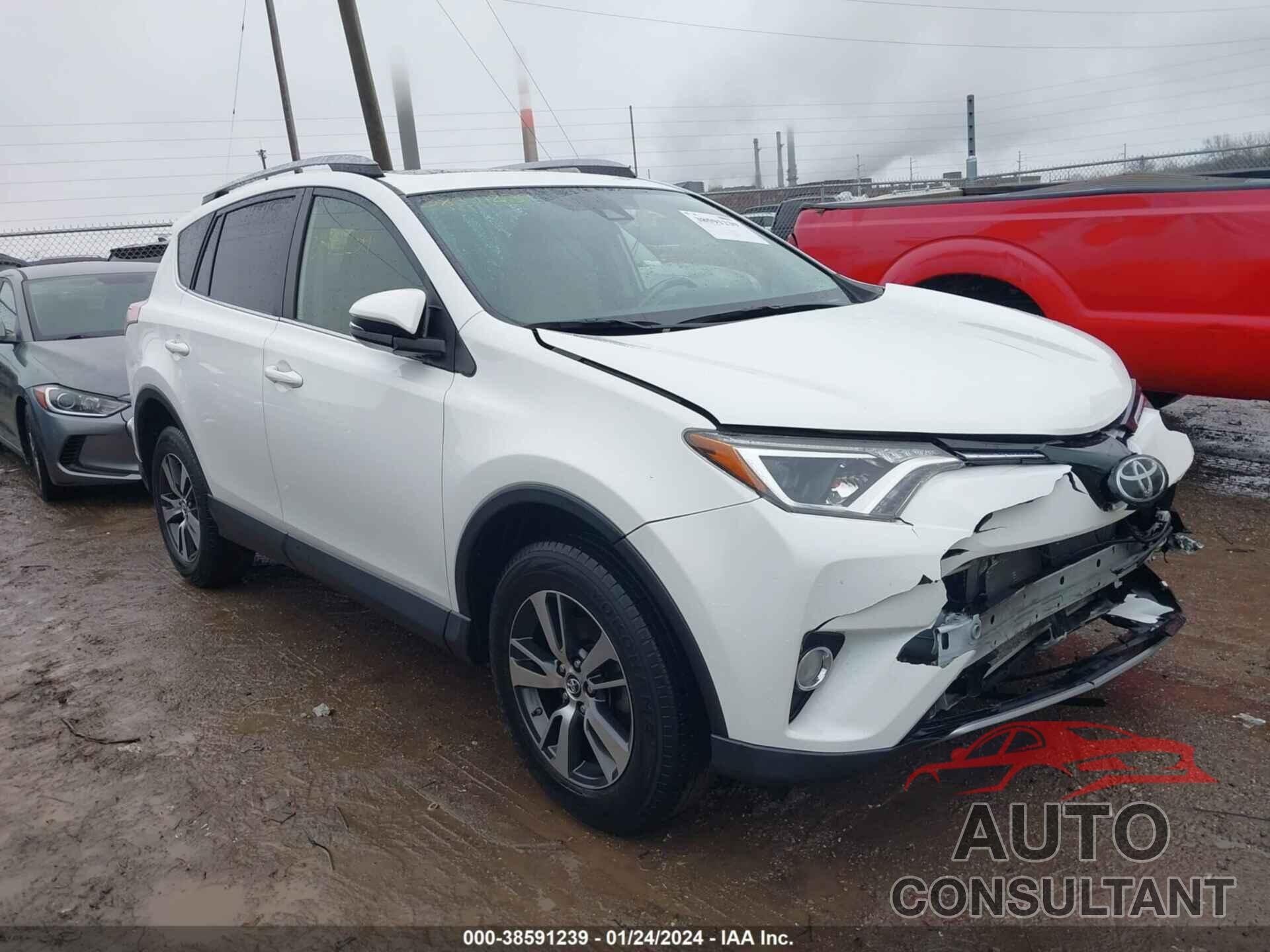 TOYOTA RAV4 2018 - JTMRFREV5JJ721439