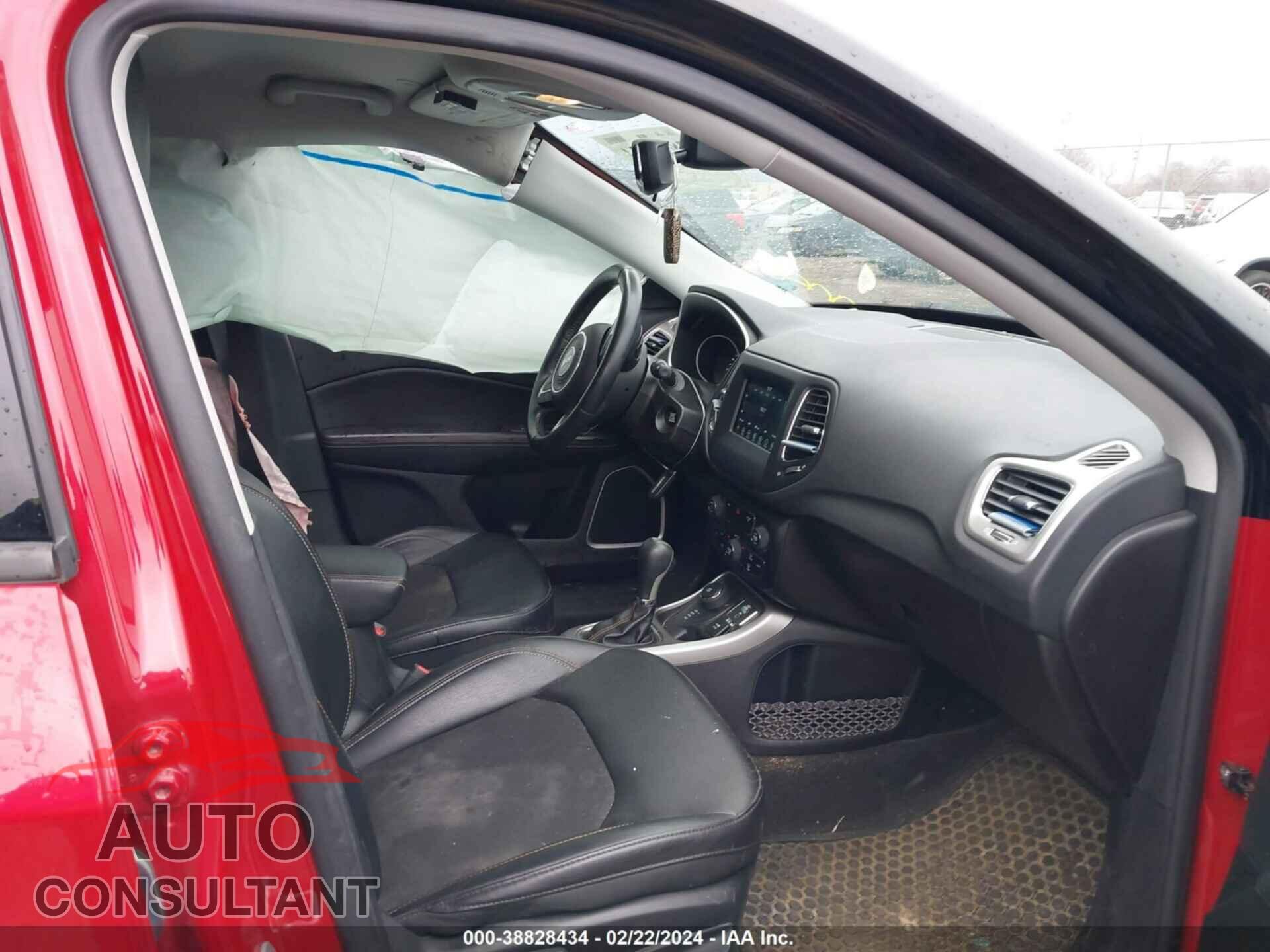 JEEP COMPASS 2020 - 3C4NJDBB7LT153815