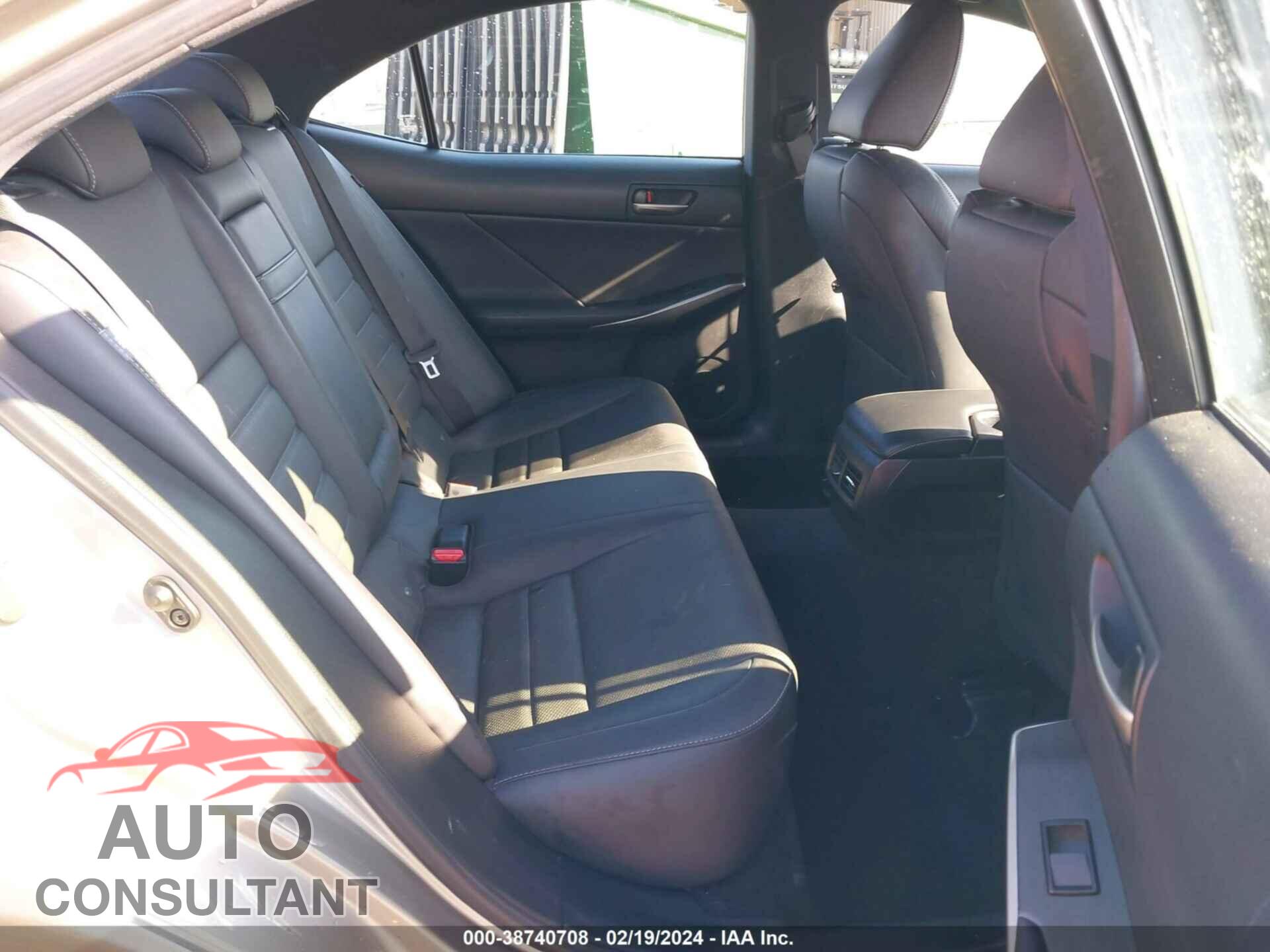 LEXUS IS 300 2019 - JTHC81D23K5036261