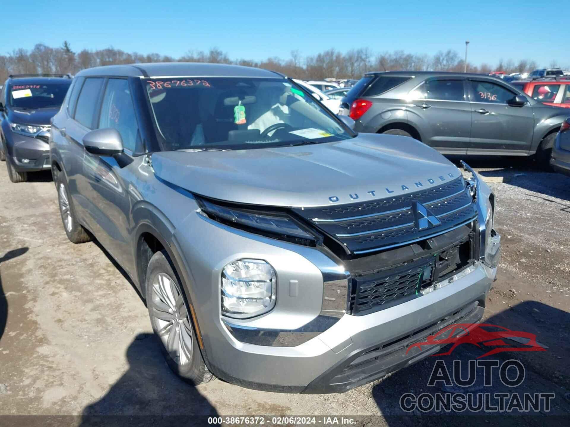 MITSUBISHI OUTLANDER 2024 - JA4J4UA82RZ004025