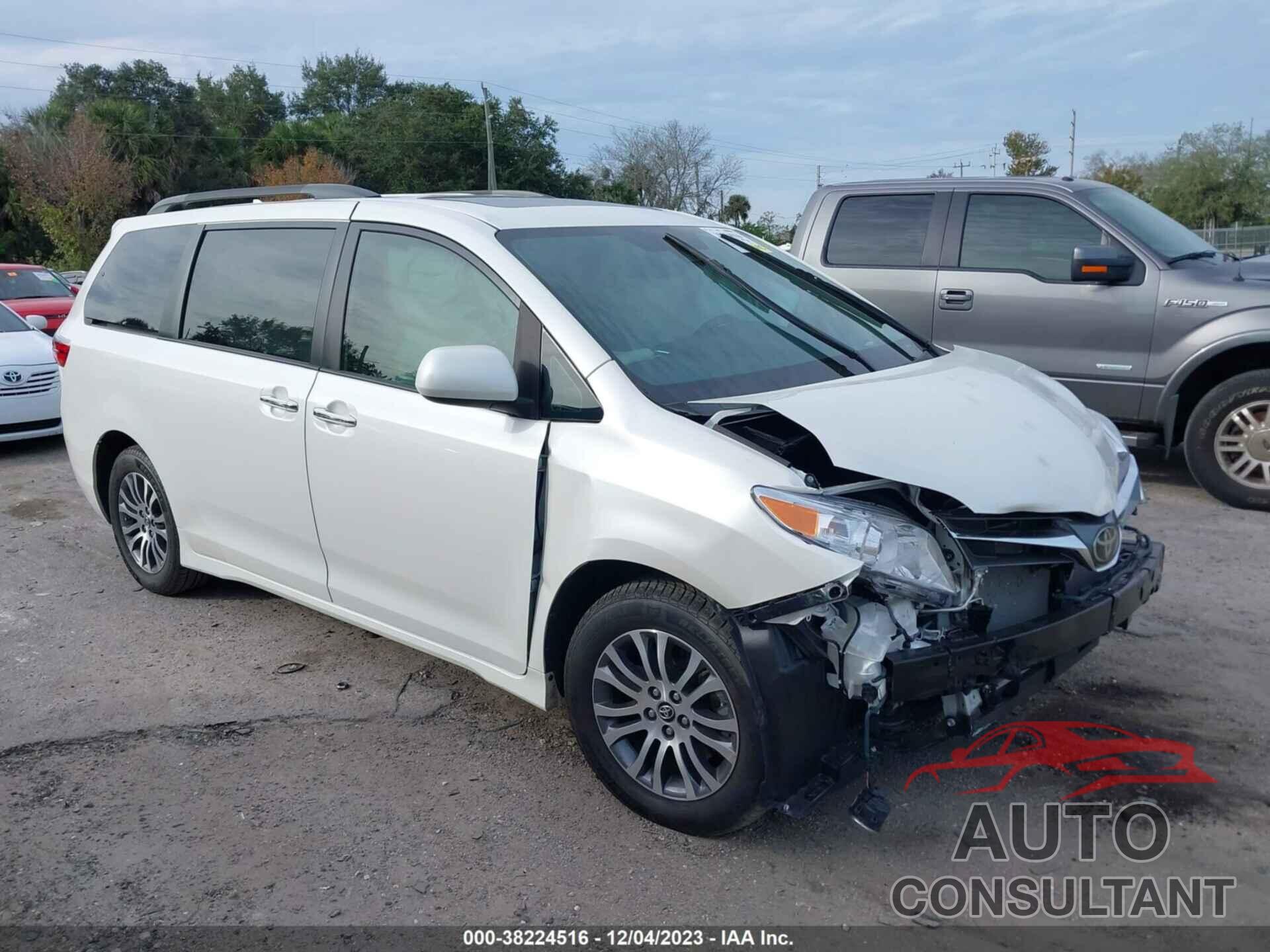 TOYOTA SIENNA 2019 - 5TDYZ3DC5KS020484