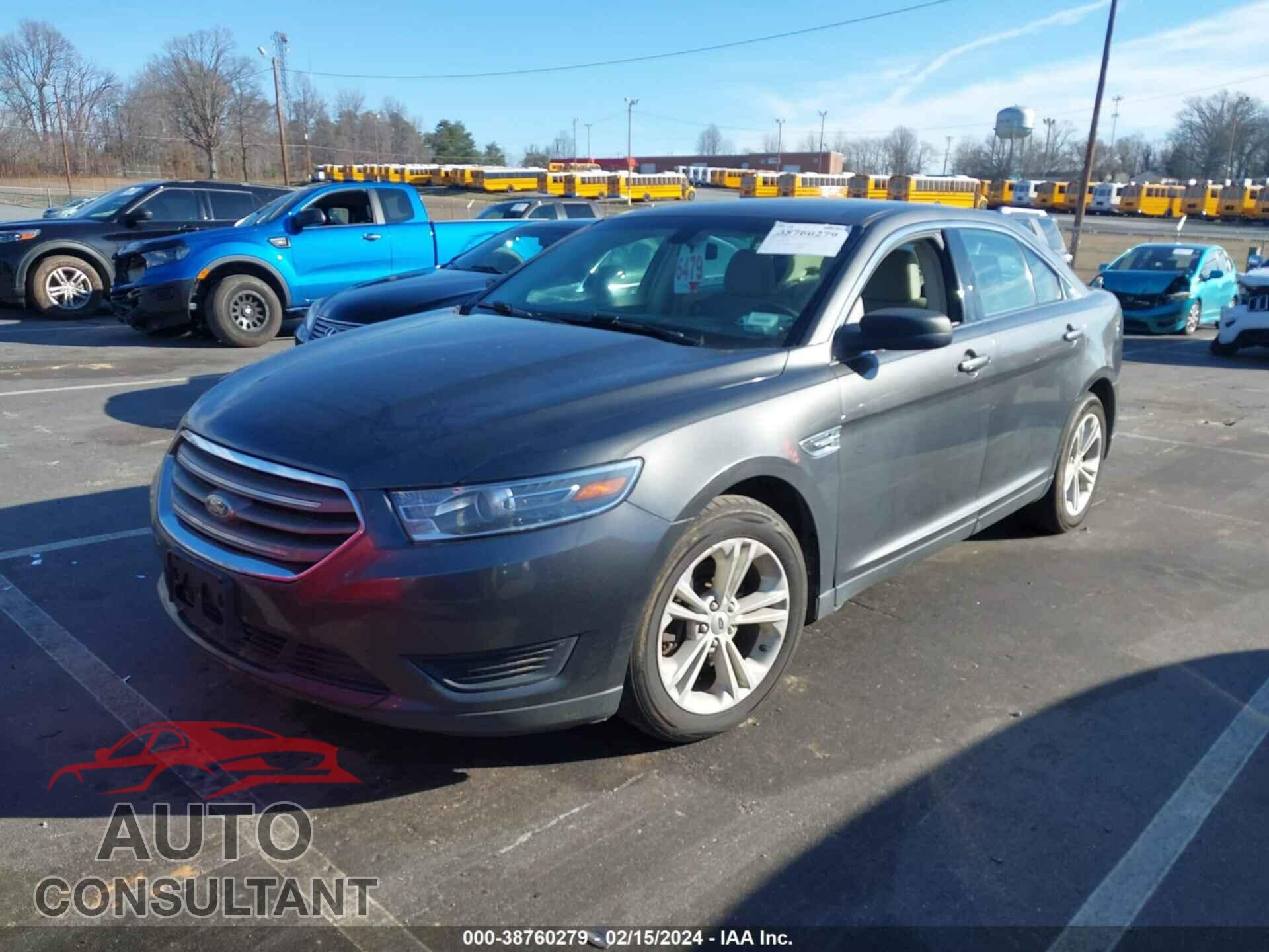 FORD TAURUS 2018 - 1FAHP2D80JG106313