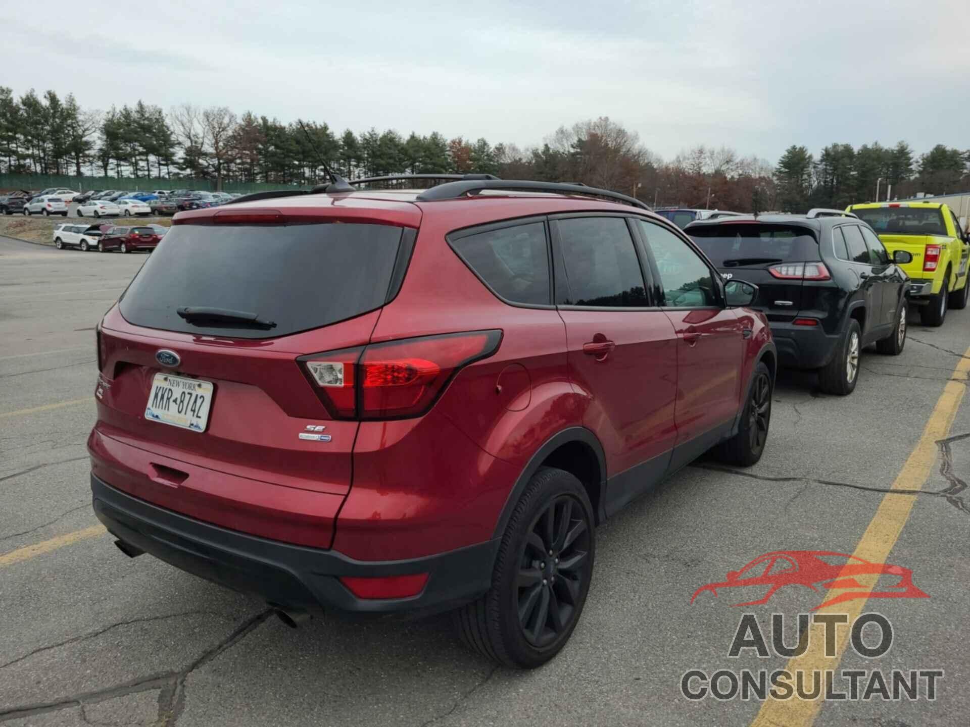 FORD ESCAPE 2019 - 1FMCU9GD5KUA86945