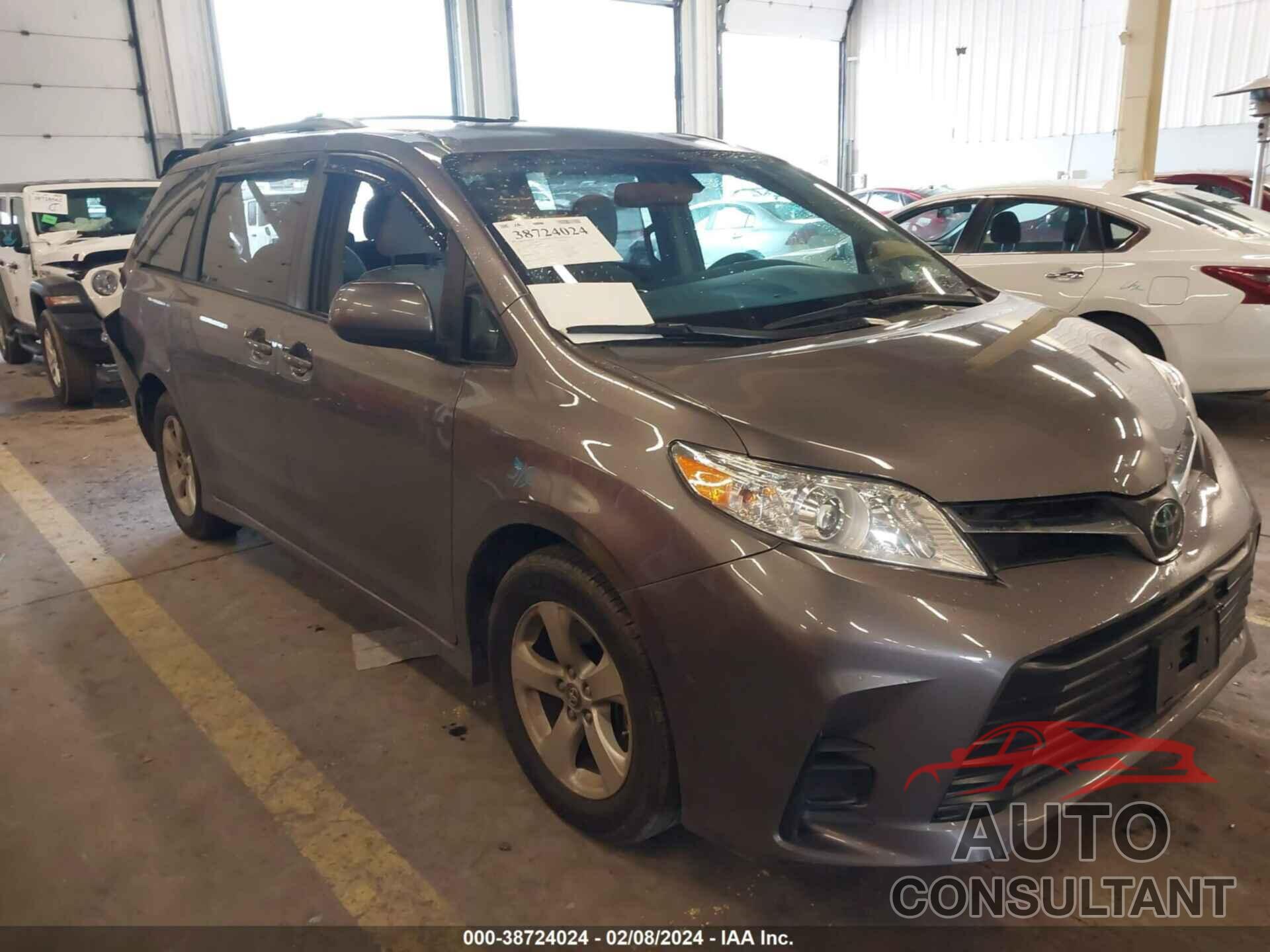 TOYOTA SIENNA 2019 - 5TDKZ3DC3KS008002