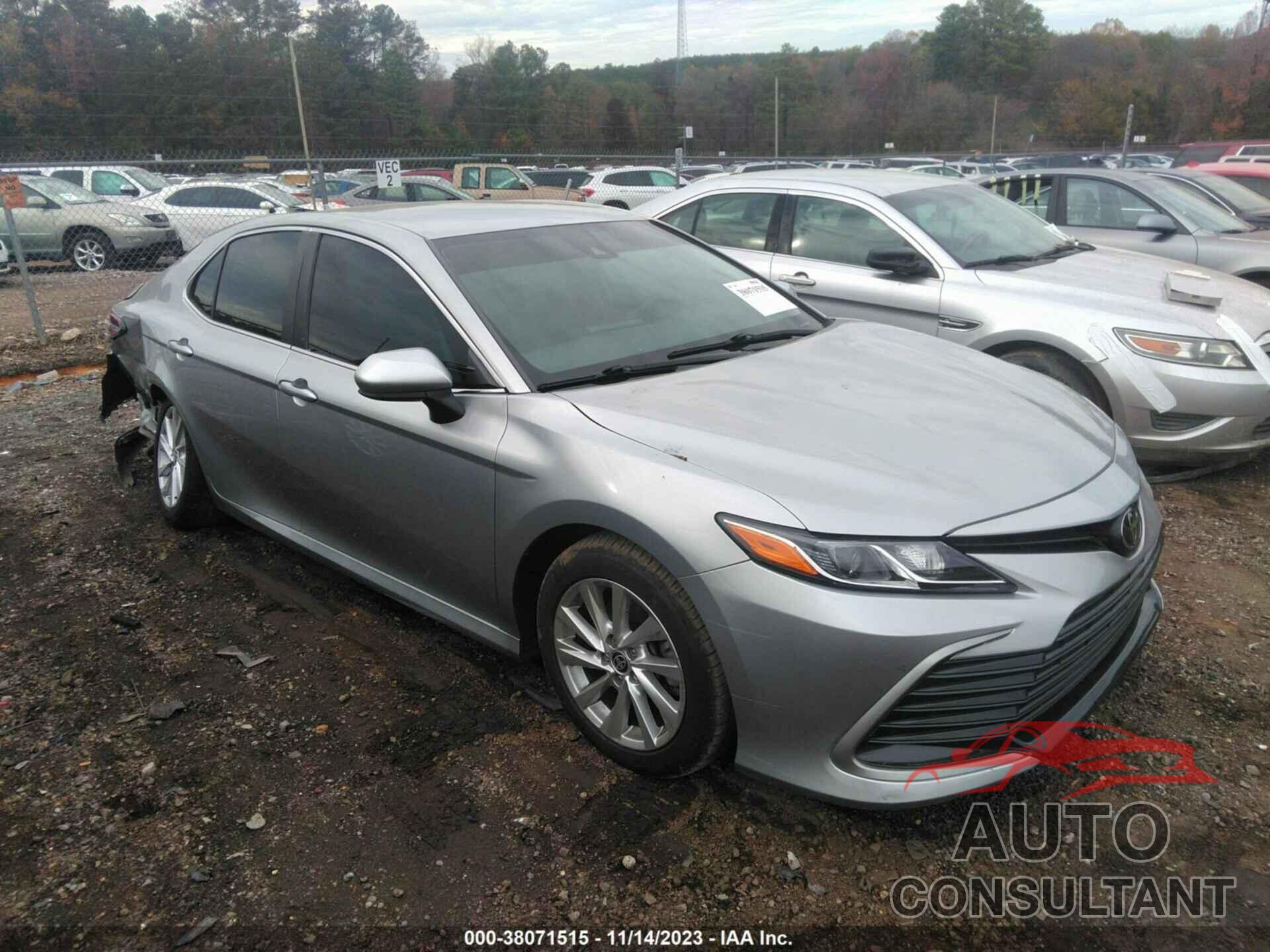 TOYOTA CAMRY 2021 - 4T1C11AK6MU524831