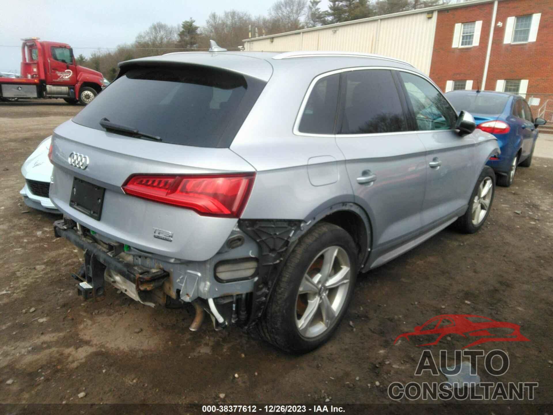 AUDI Q5 2018 - WA1BNAFY3J2197369