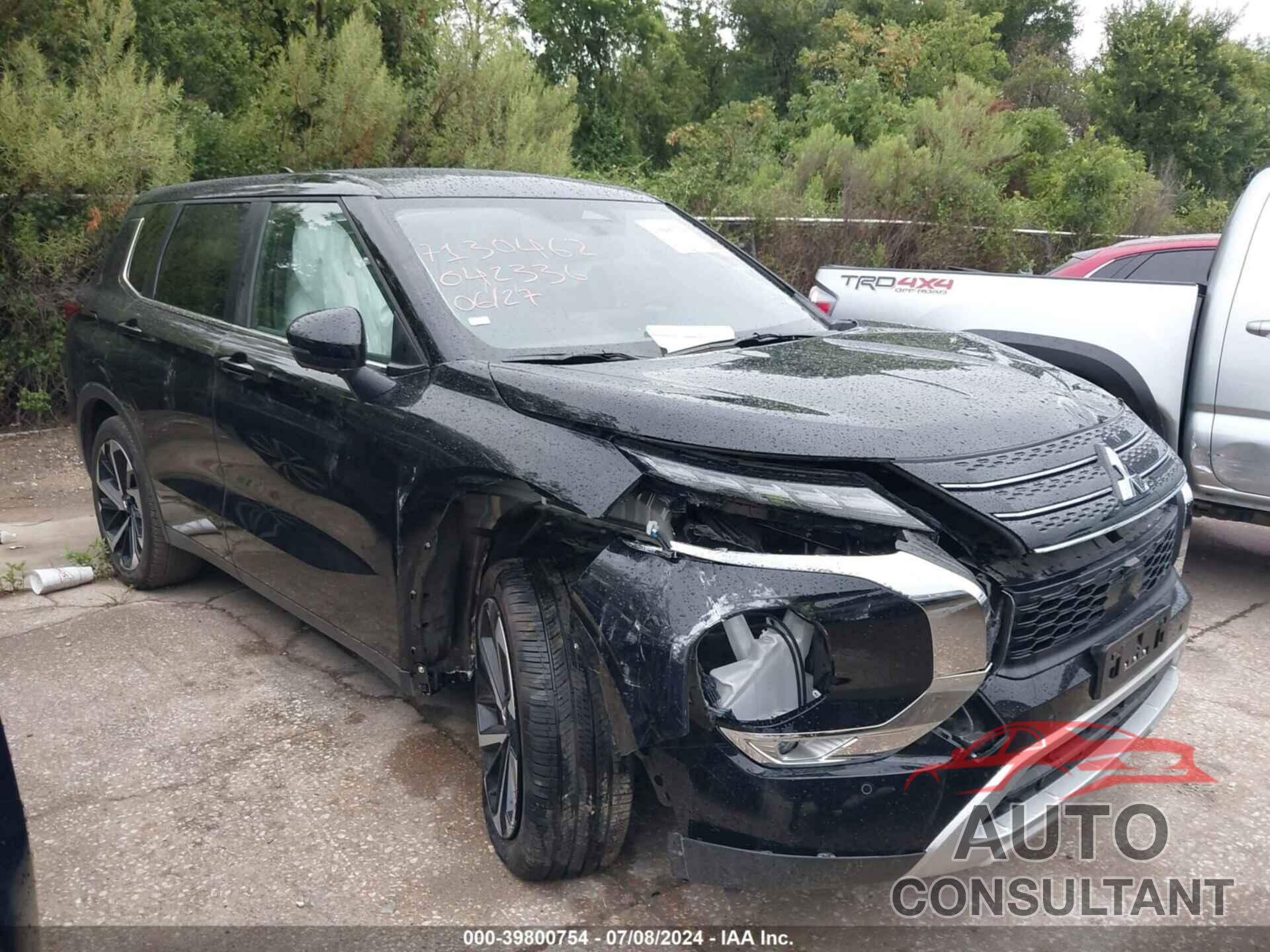 MITSUBISHI OUTLANDER 2024 - JA4J3VA8XRZ042336