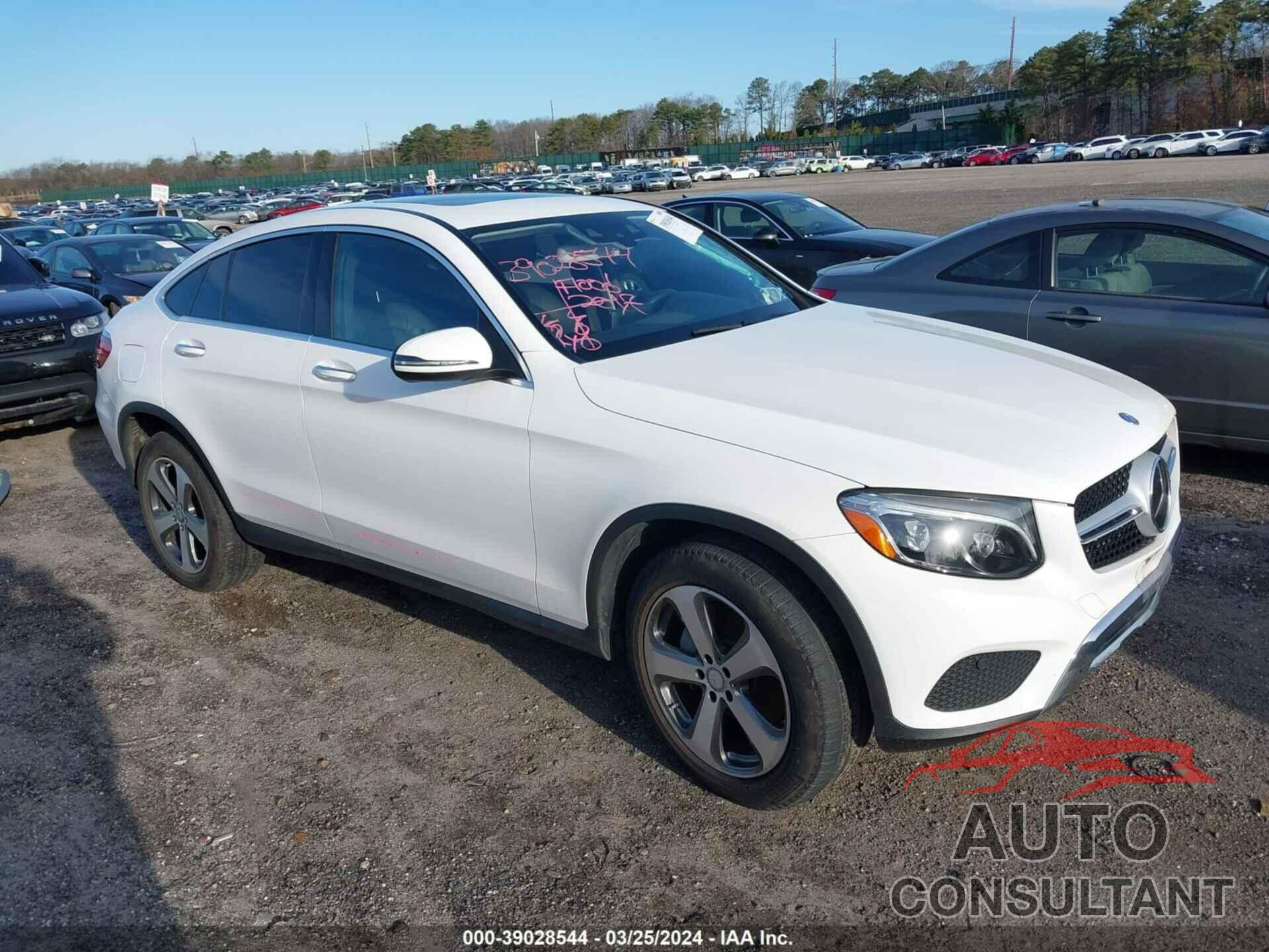 MERCEDES-BENZ GLC 300 COUPE 2017 - WDC0J4KB5HF196040