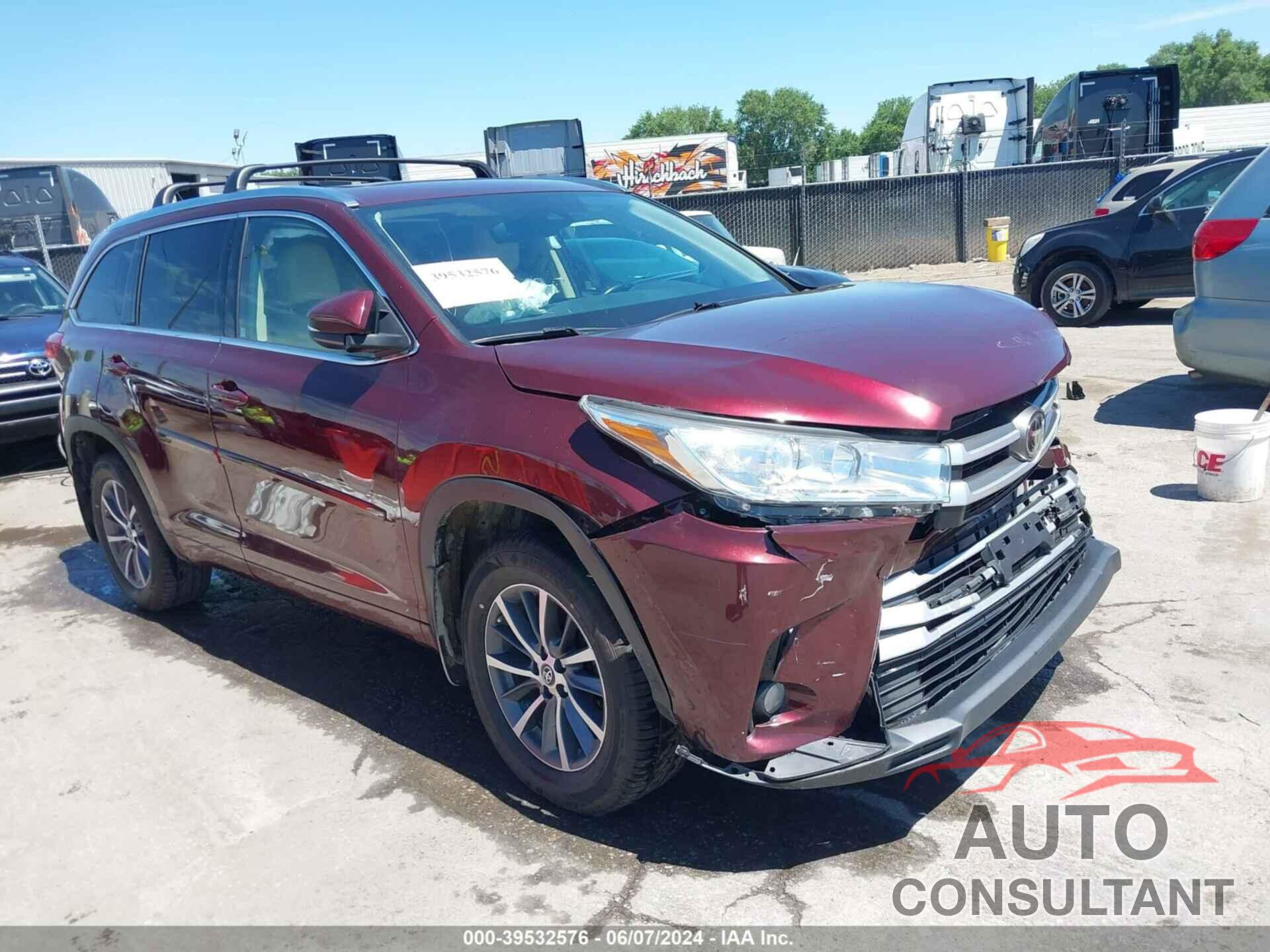 TOYOTA HIGHLANDER 2018 - 5TDJZRFH1JS891166