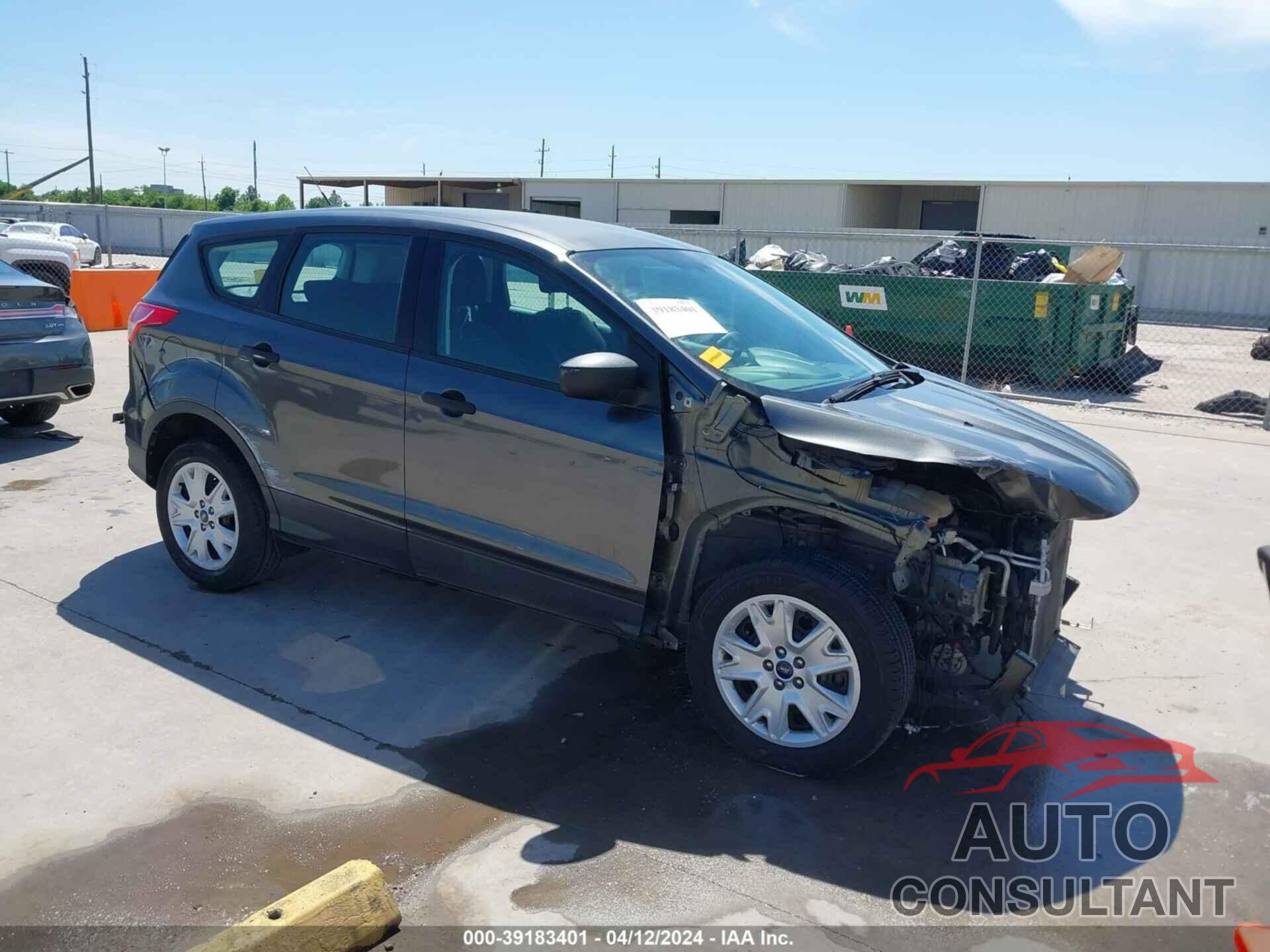 FORD ESCAPE 2016 - 1FMCU0F71GUC87823