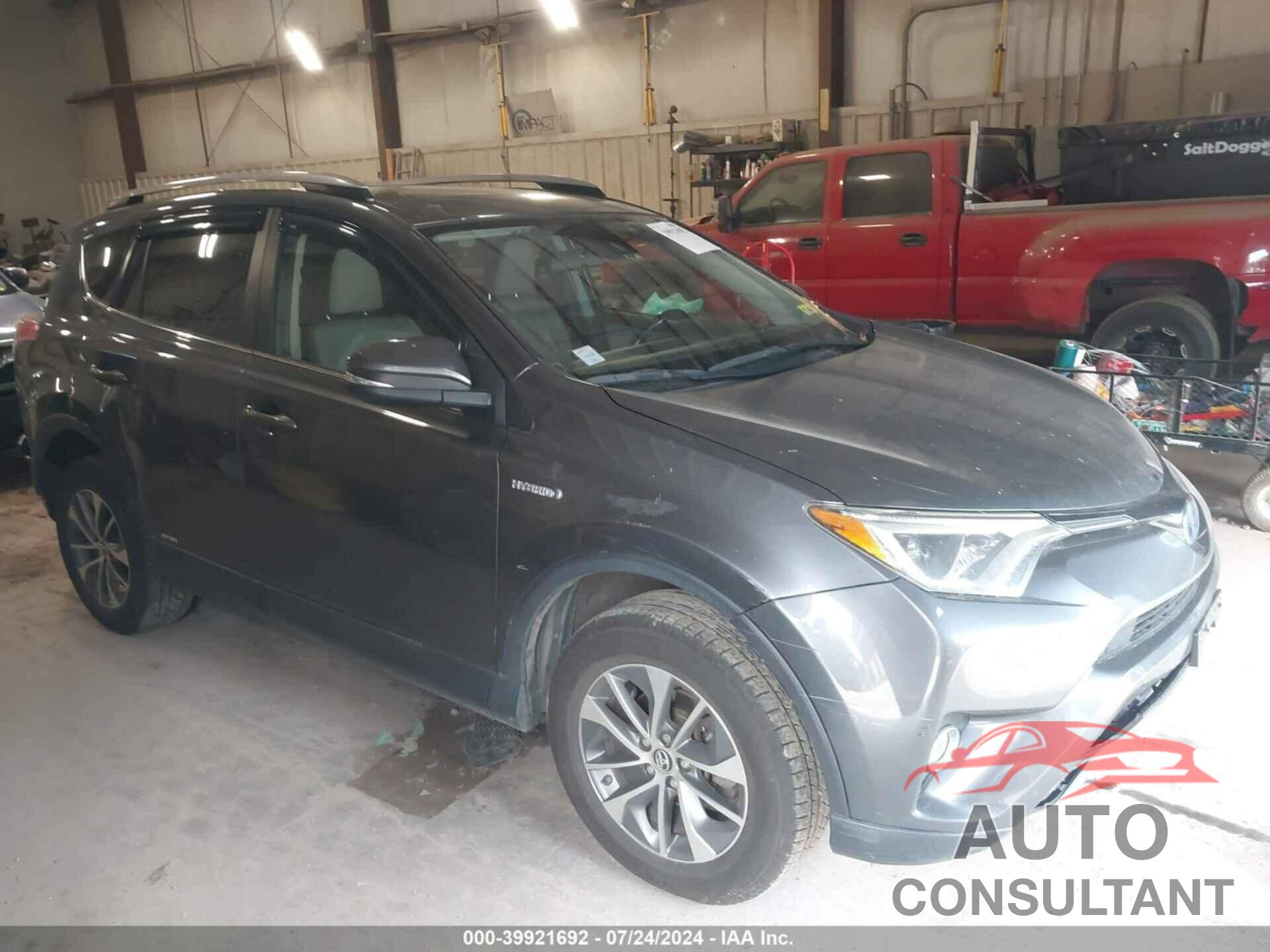 TOYOTA RAV4 HYBRID 2018 - JTMRJREV7JD247653