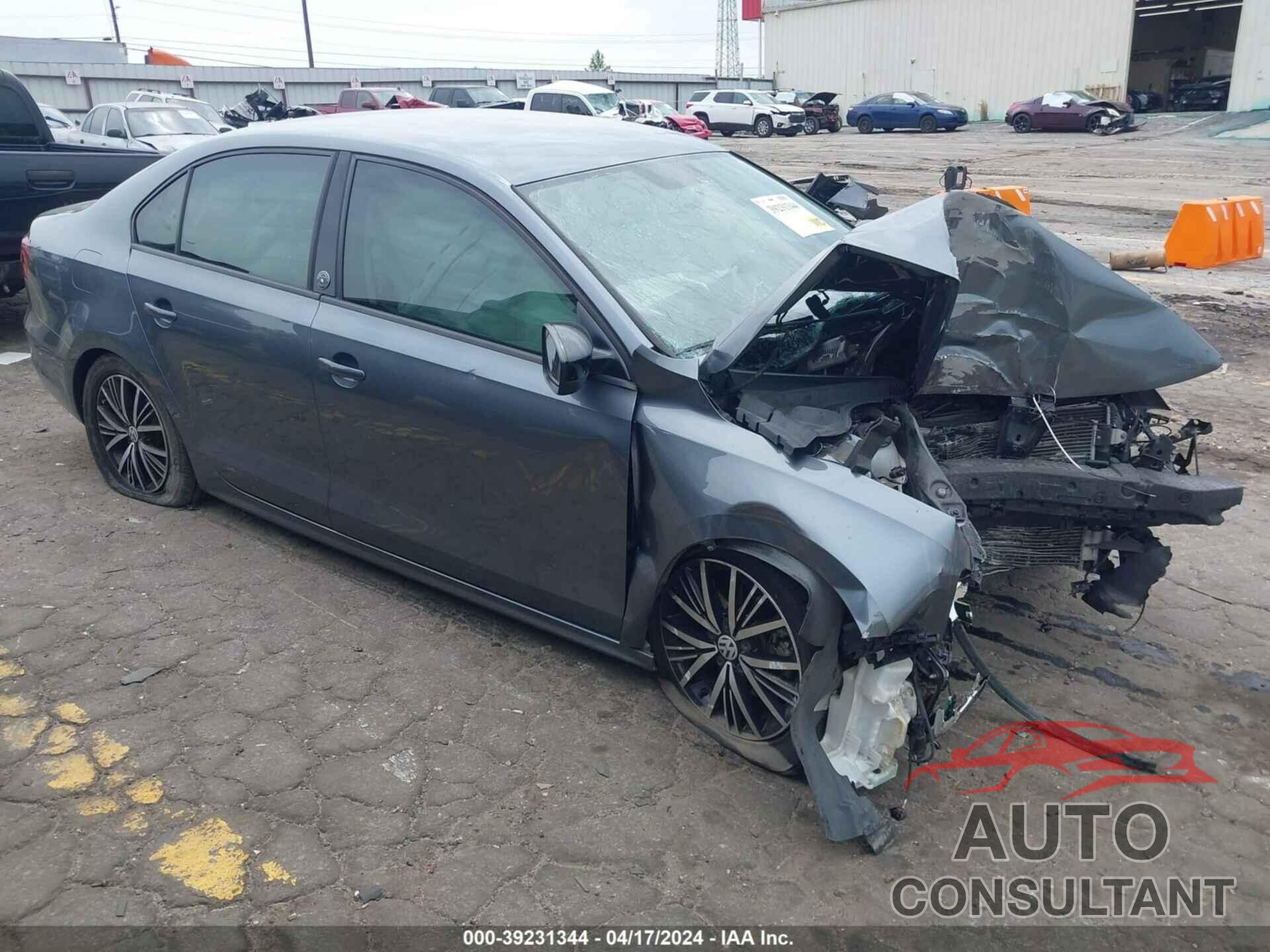 VOLKSWAGEN JETTA 2018 - 3VWDB7AJ8JM250979