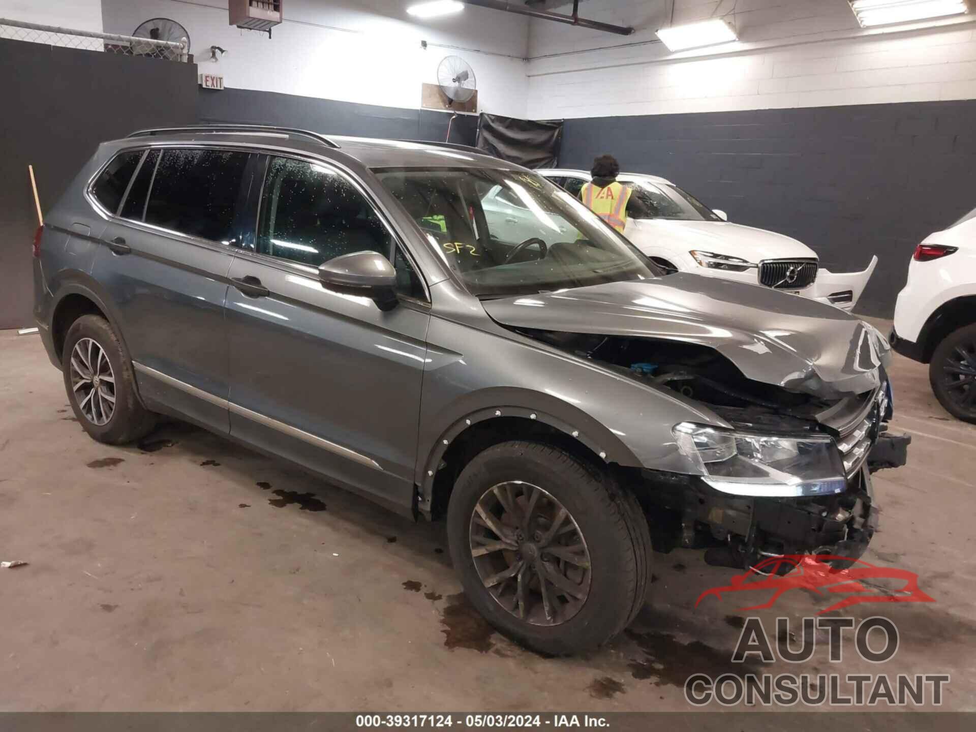 VOLKSWAGEN TIGUAN 2018 - 3VV2B7AX4JM216313