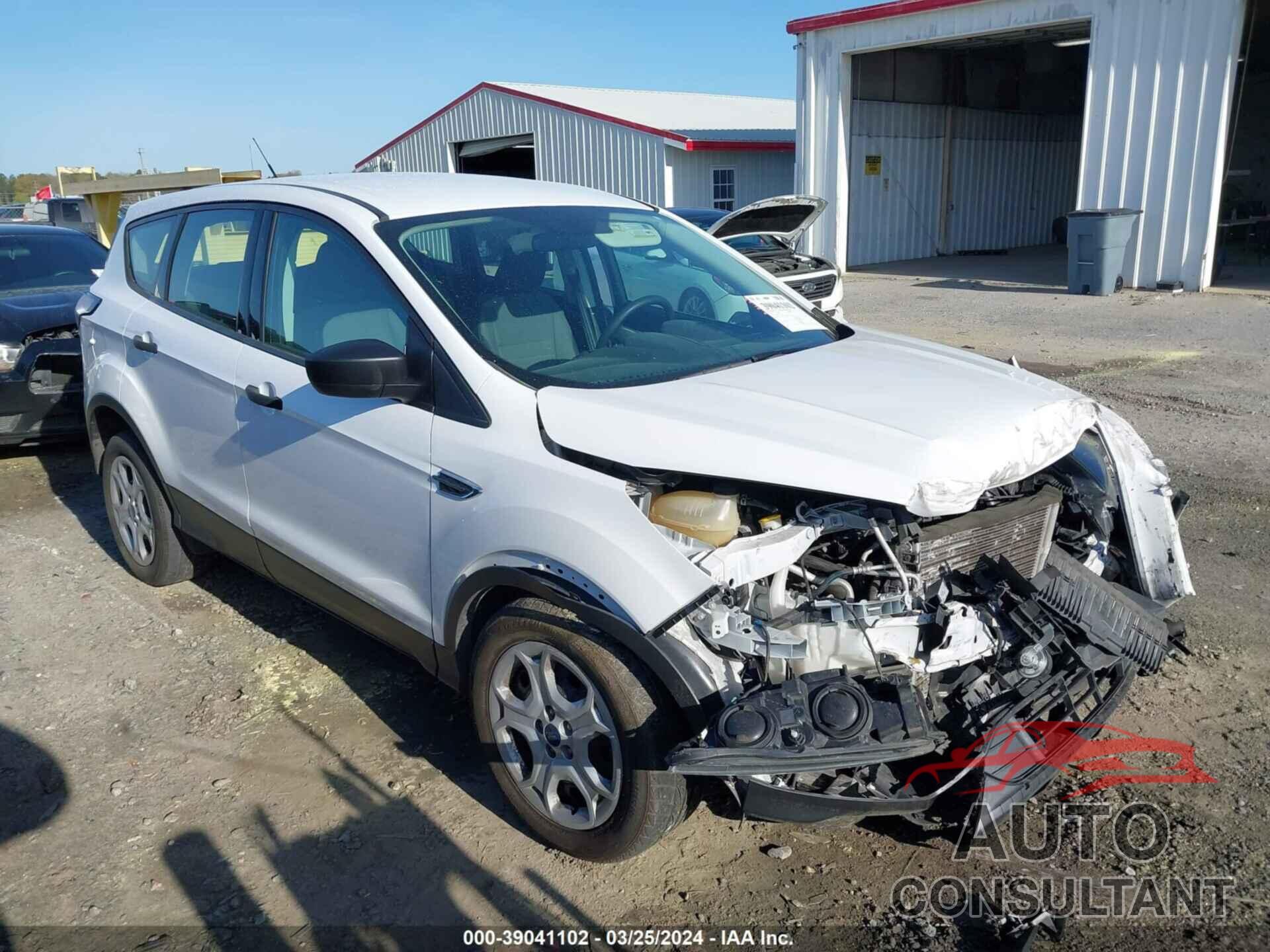 FORD ESCAPE 2018 - 1FMCU0F77JUA81462