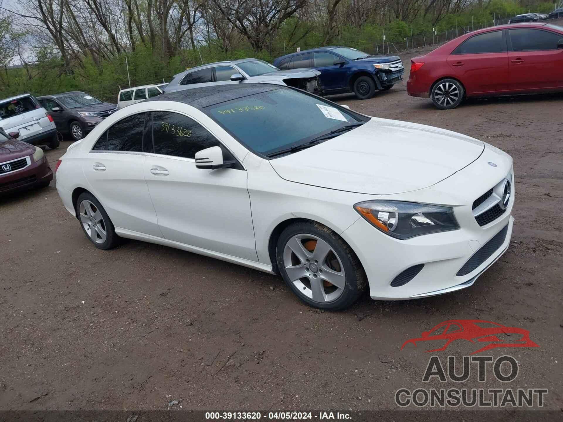 MERCEDES-BENZ CLA 250 2017 - WDDSJ4GB0HN424920