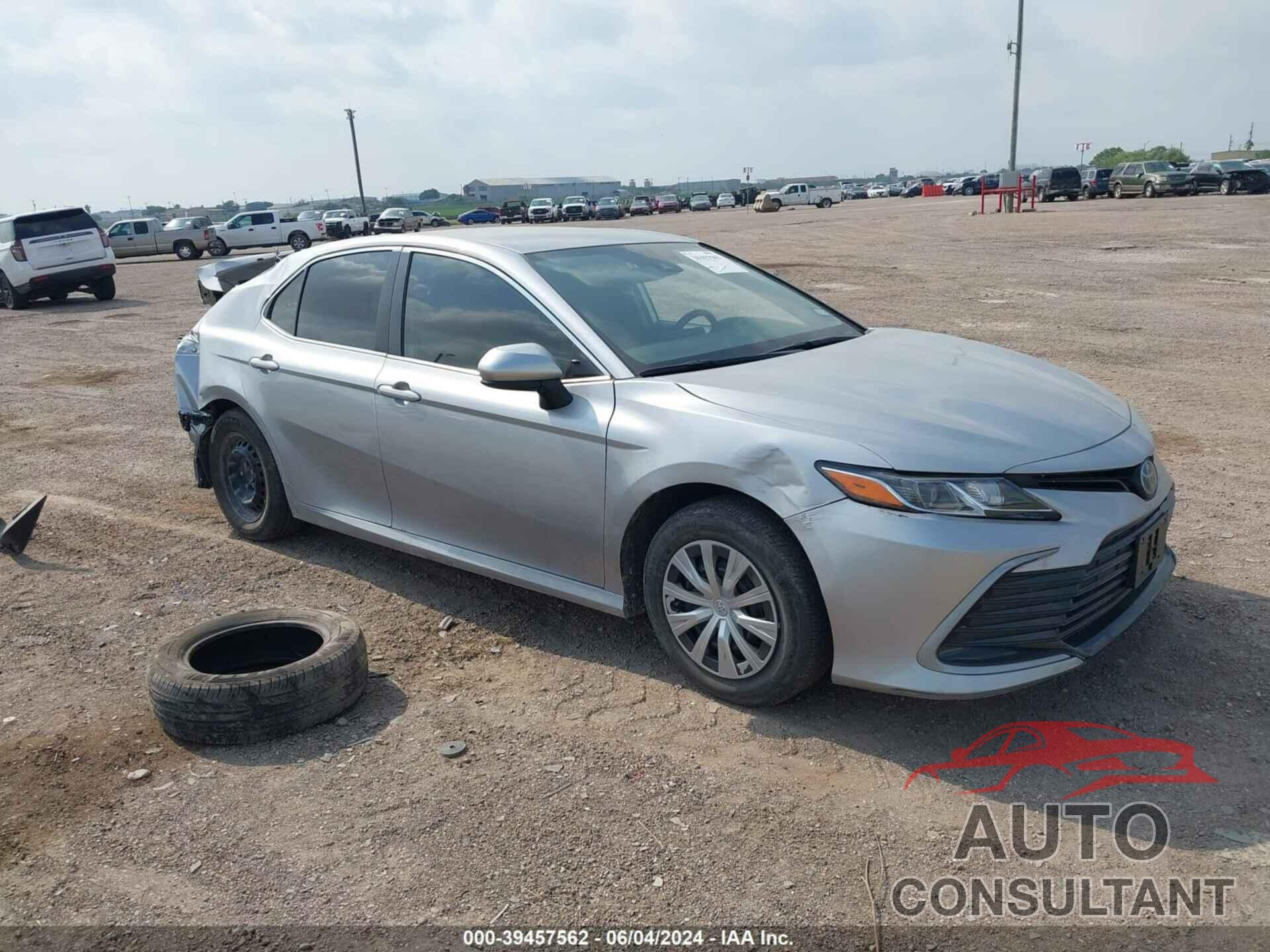 TOYOTA CAMRY 2022 - 4T1C31AK0NU585331