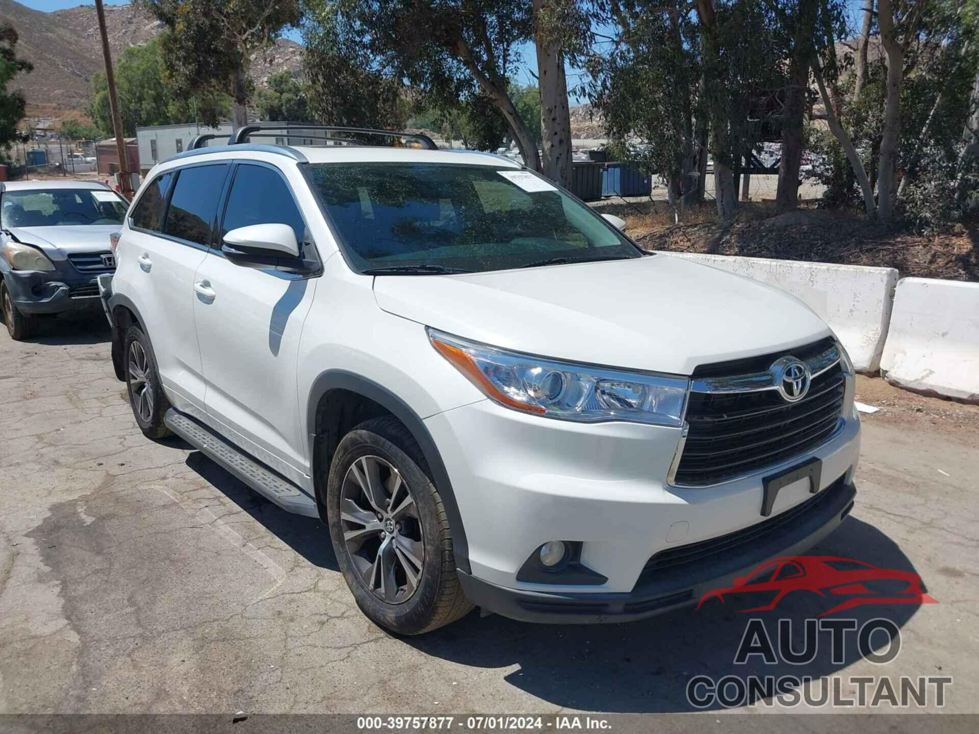 TOYOTA HIGHLANDER 2016 - 5TDJKRFH9GS272912