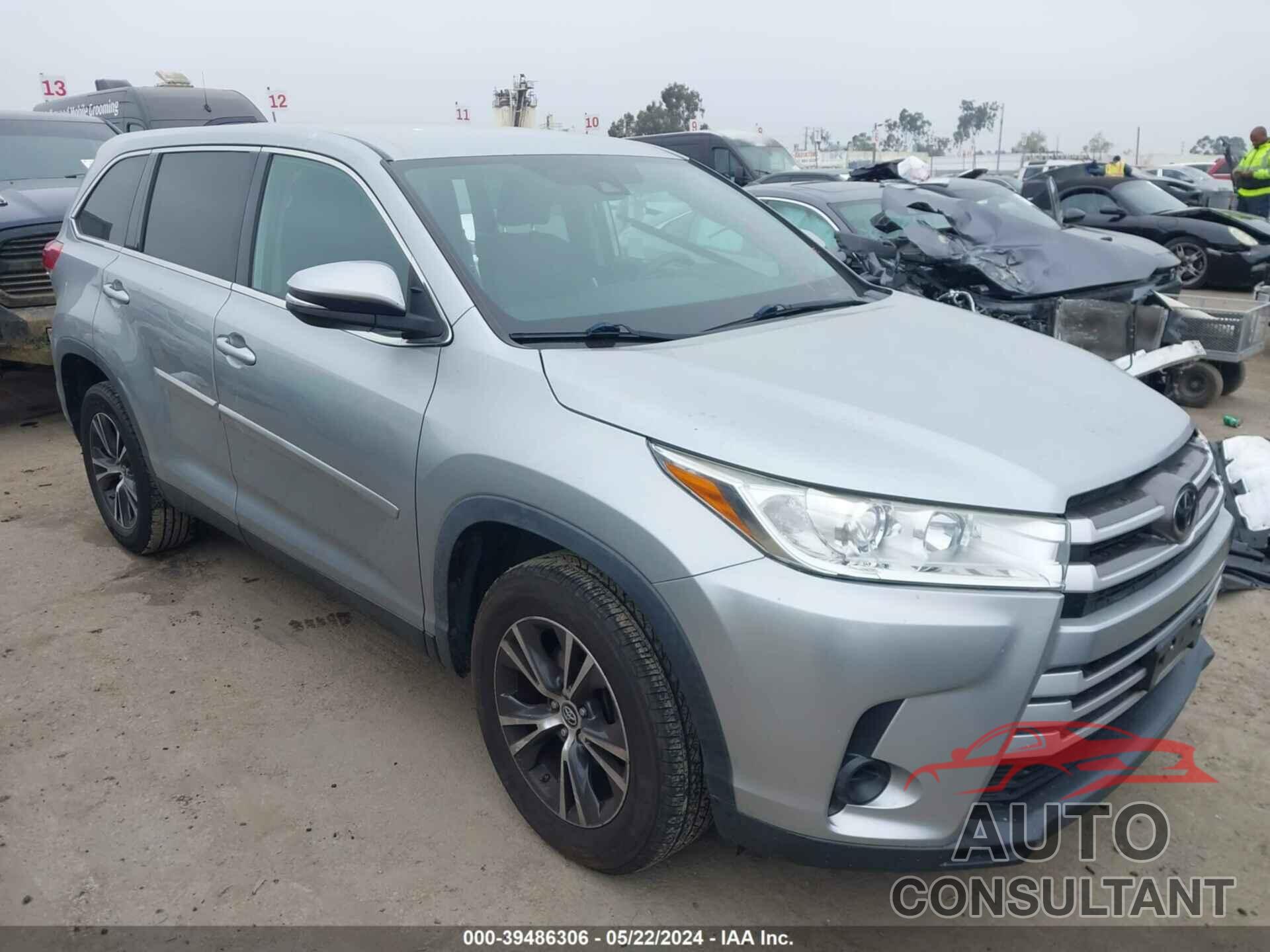 TOYOTA HIGHLANDER 2019 - 5TDZARFH8KS052224