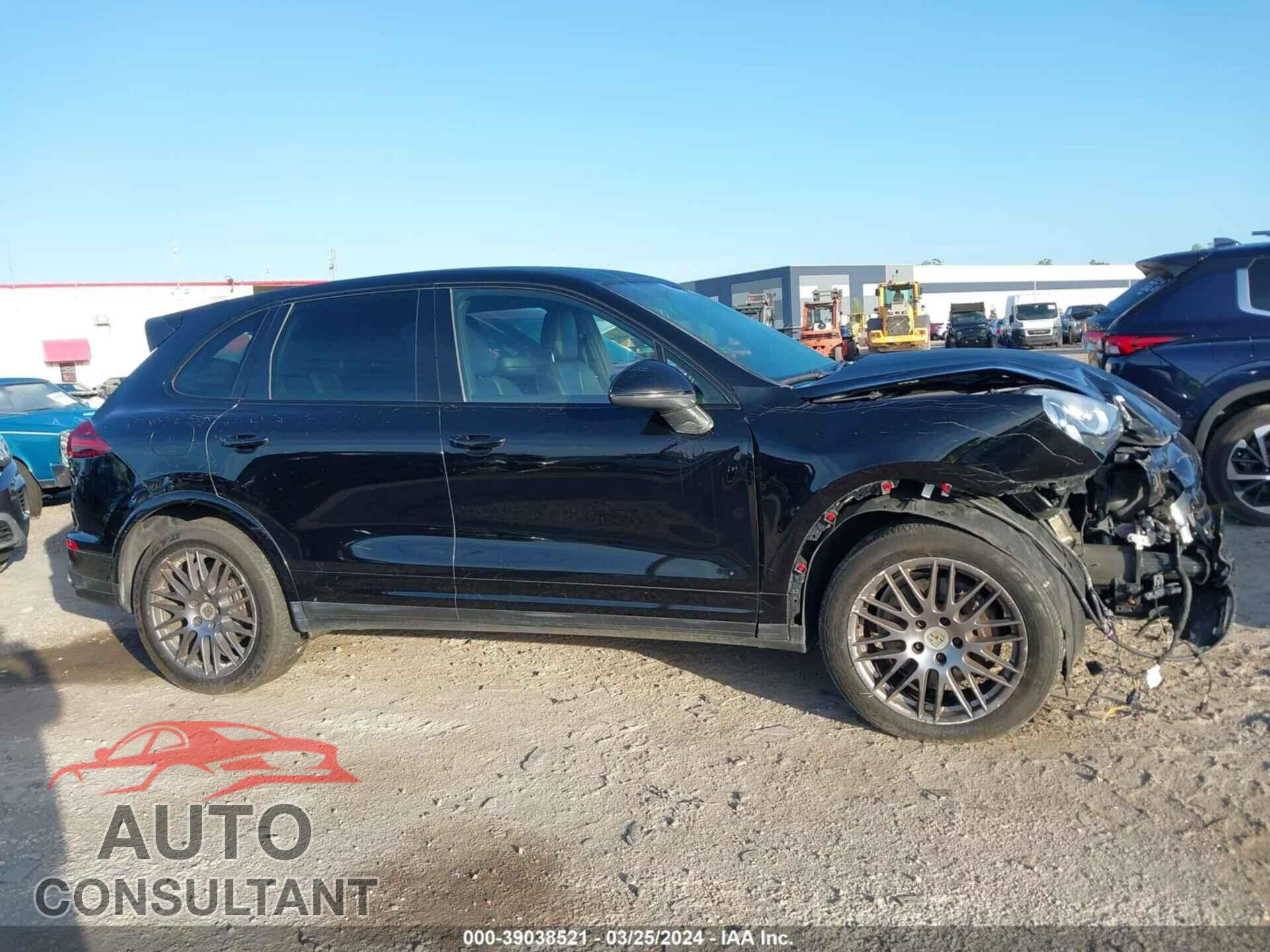 PORSCHE CAYENNE 2017 - WP1AA2A27HKA80277