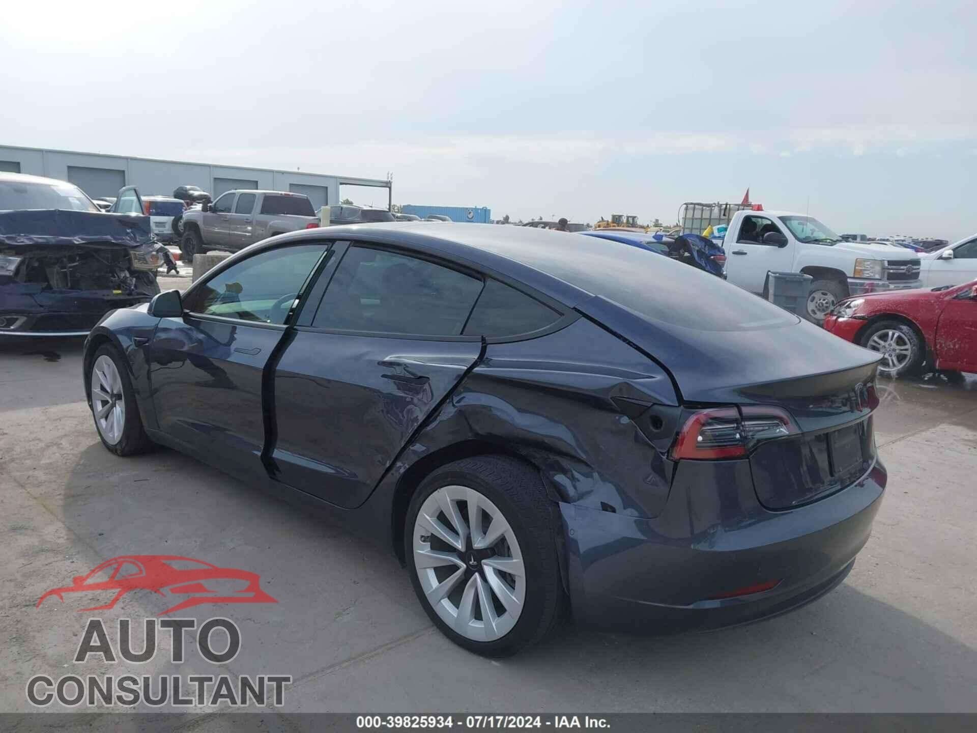 TESLA MODEL 3 2022 - 5YJ3E1EA2NF241122