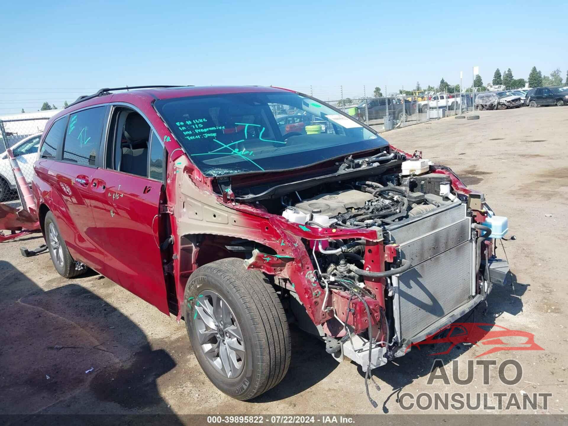 TOYOTA SIENNA 2022 - 5TDJRKEC2NS091656