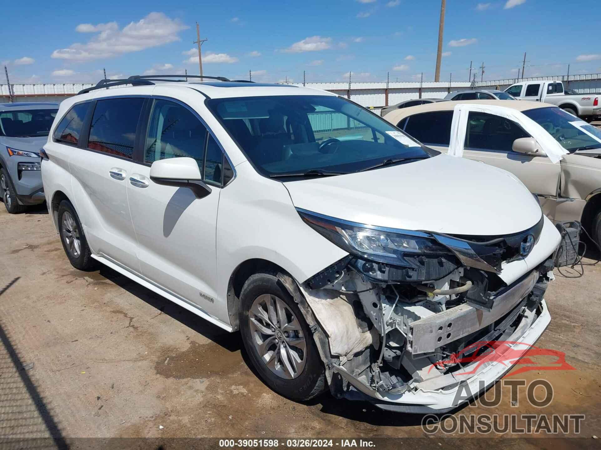 TOYOTA SIENNA 2021 - 5TDYRKEC3MS018793