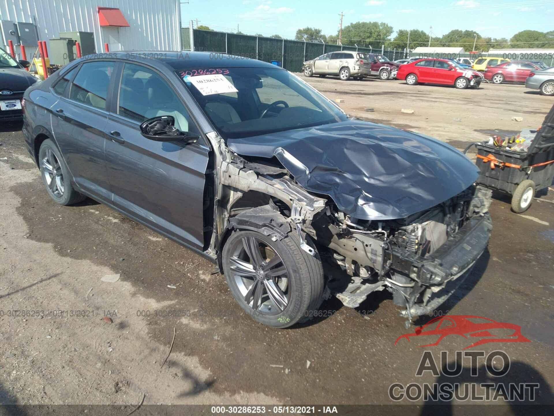 VOLKSWAGEN JETTA 2019 - 3VWC57BU3KM105099