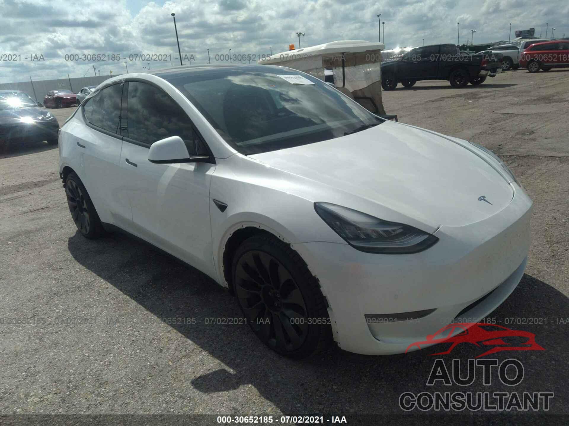 TESLA MODEL Y 2021 - 5YJYGDEF1MF090110
