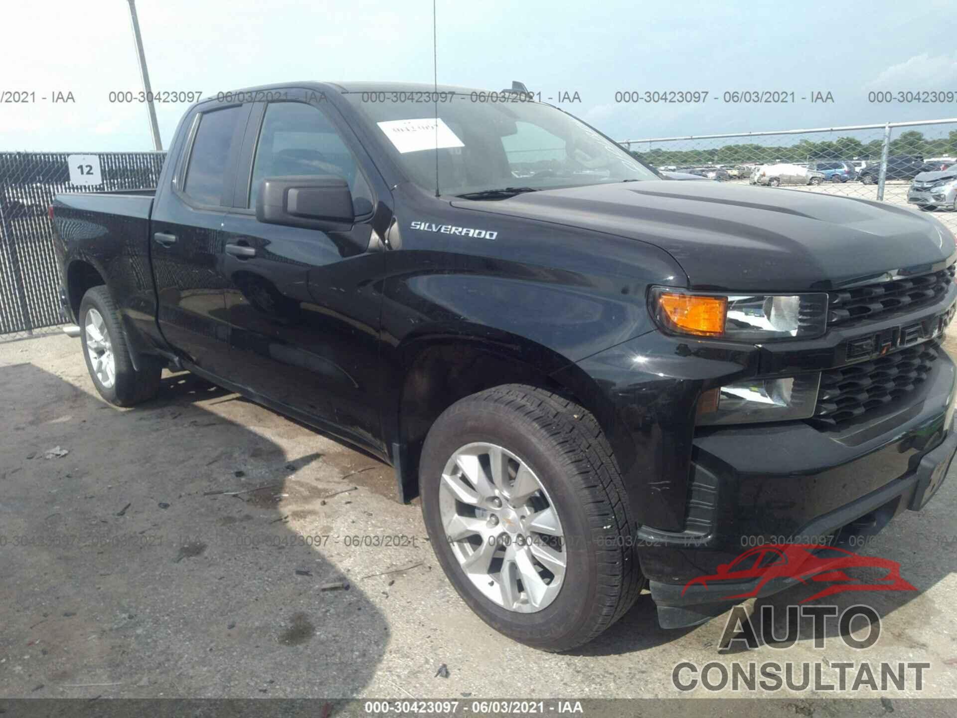 CHEVROLET SILVERADO 1500 2021 - 1GCRWBEH1MZ119855